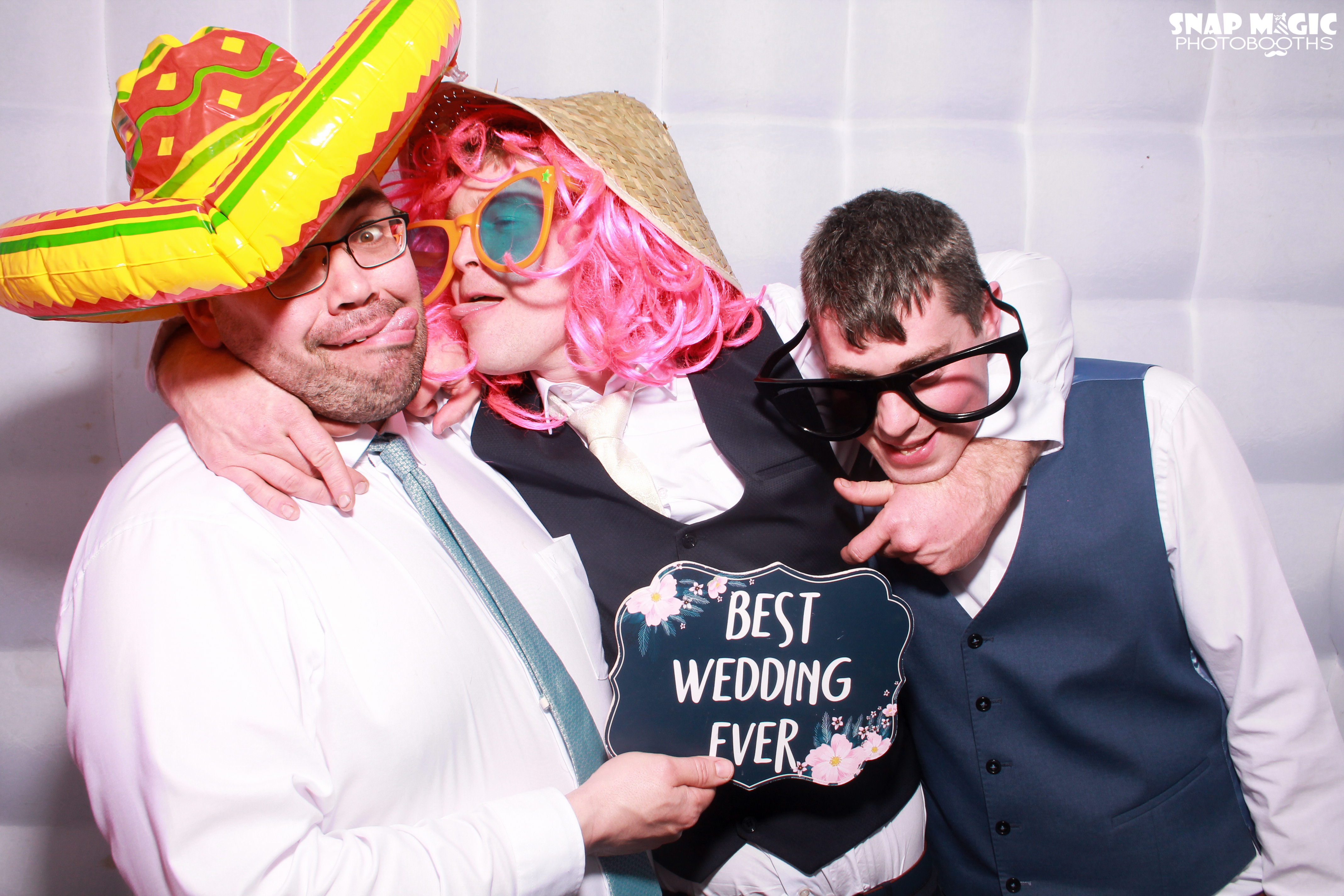 Laura & Liams Wedding | View more photos from the event at gallery.snapmagic.ie/u/SnapMagic/Laura-Liams-Wedding
