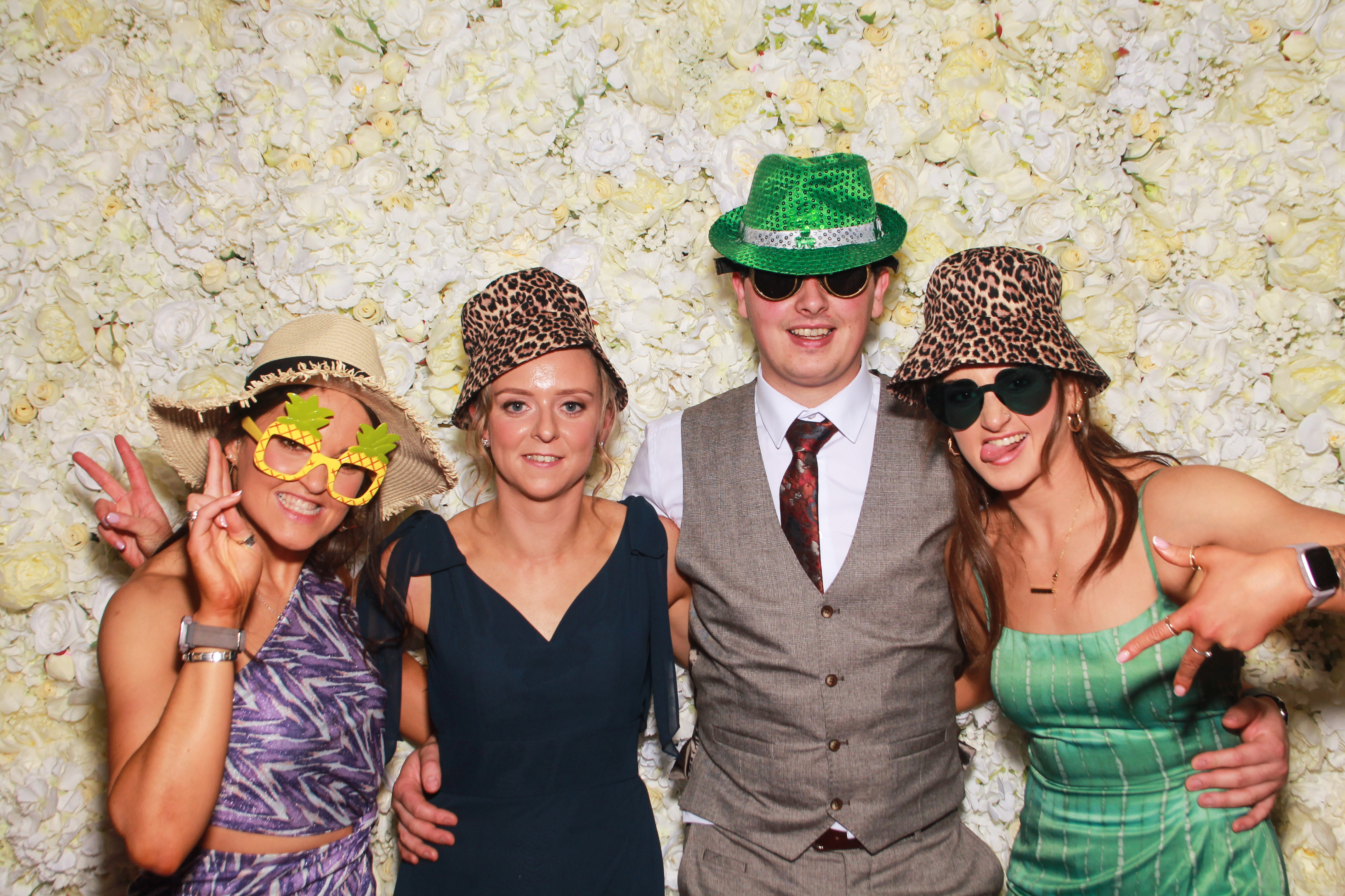 Lorraine & Neil's Wedding | View more photos from the event at gallery.snapmagic.ie/u/SnapMagic/Lorraine-Neils-Wedding