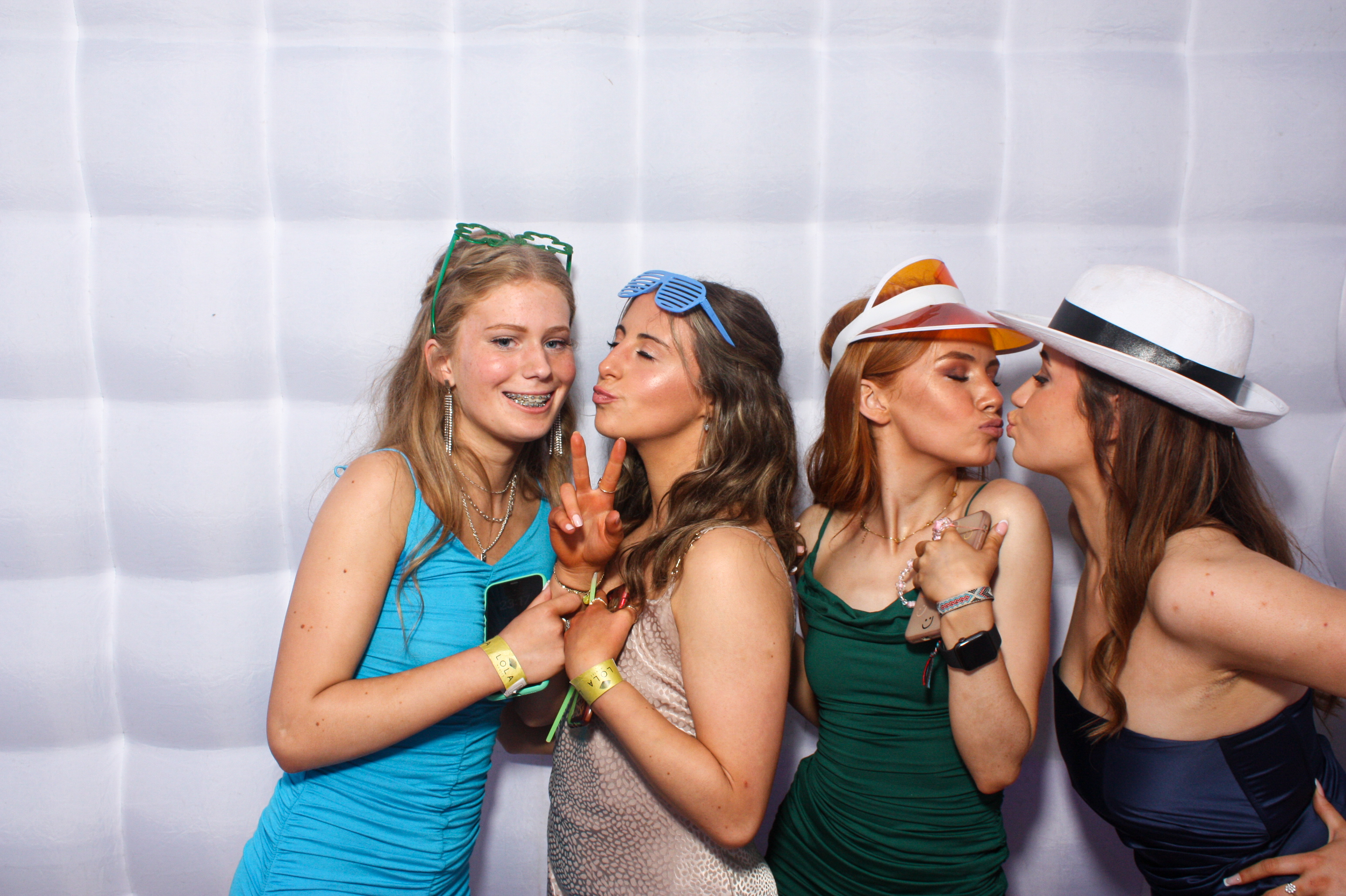 St.Louis CS Debs | View more photos from the event at gallery.snapmagic.ie/u/SnapMagic/StLouis-CS-Debs
