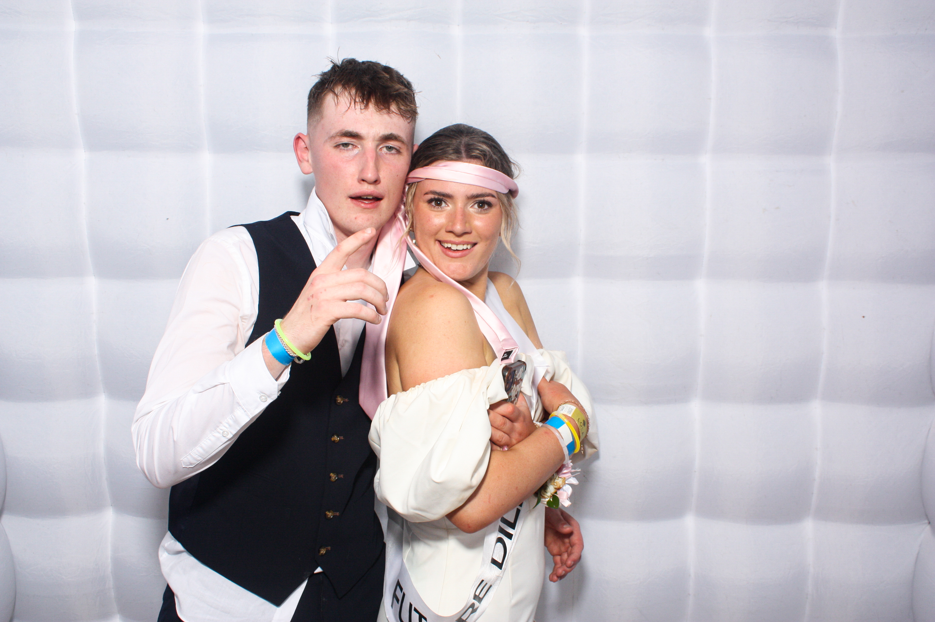 St.Louis CS Debs | View more photos from the event at gallery.snapmagic.ie/u/SnapMagic/StLouis-CS-Debs