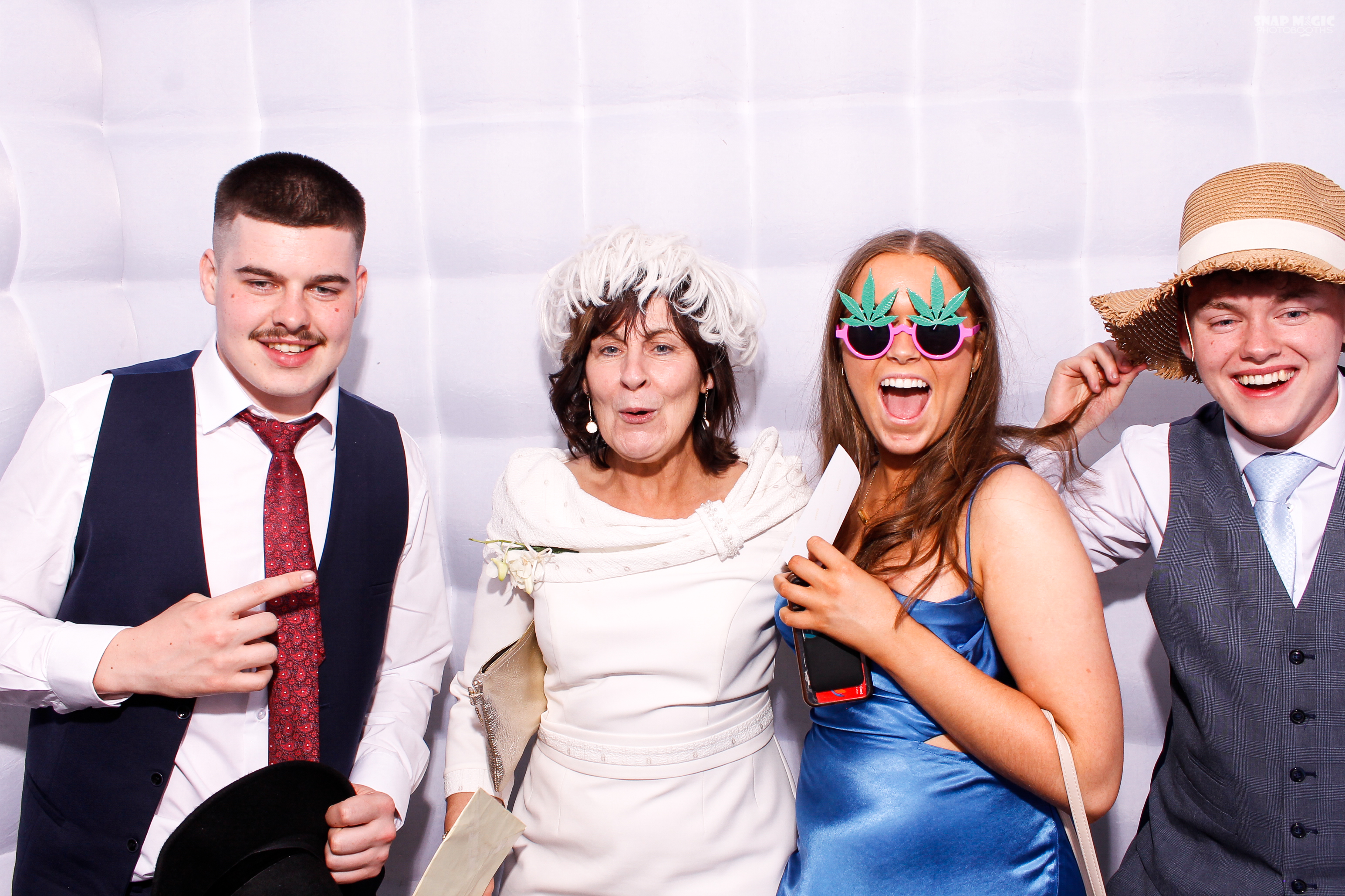 Amy & Leo's Wedding | View more photos from the event at gallery.snapmagic.ie/u/SnapMagic/Amy-Leos-Wedding
