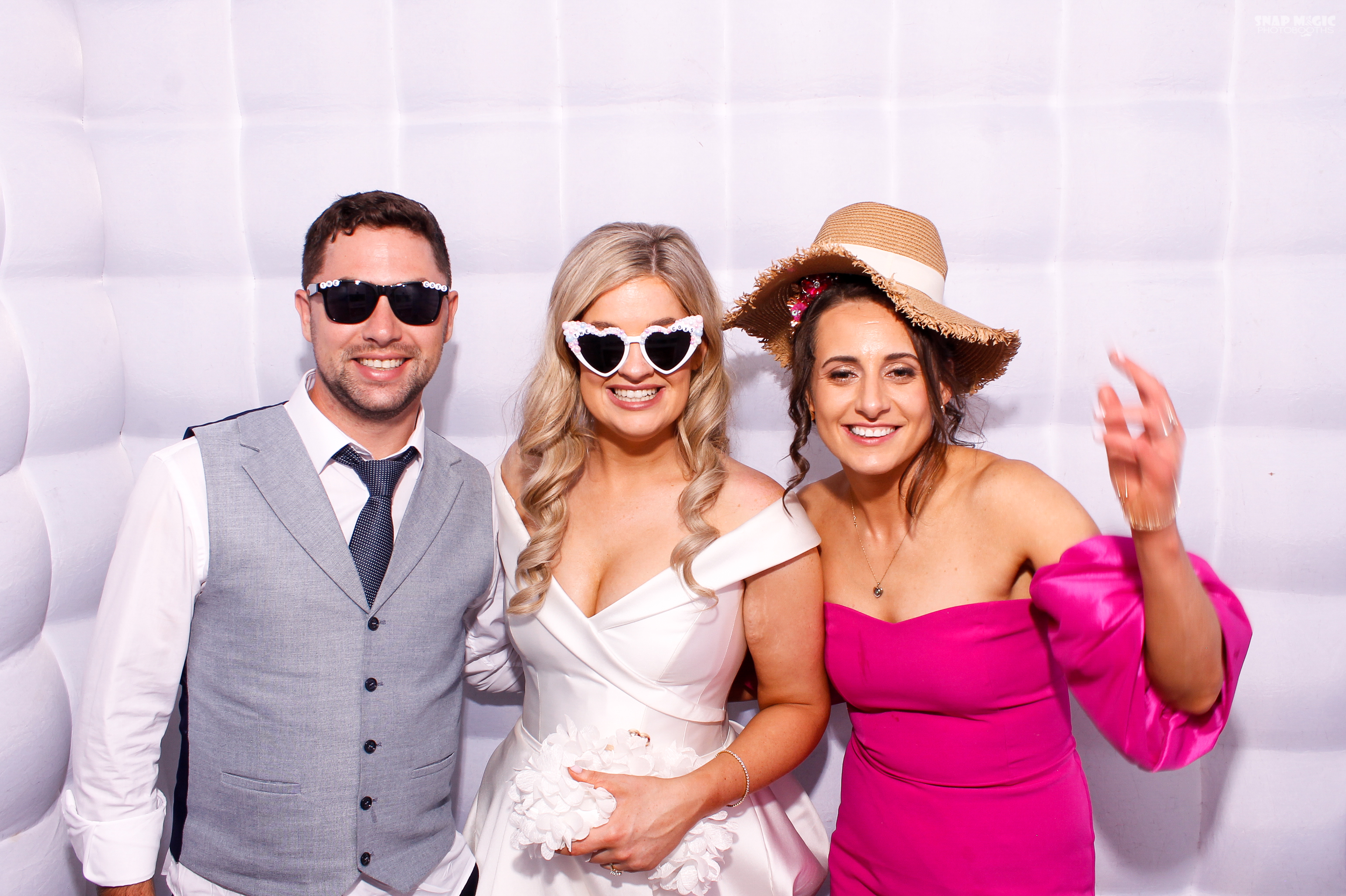 Amy & Leo's Wedding | View more photos from the event at gallery.snapmagic.ie/u/SnapMagic/Amy-Leos-Wedding