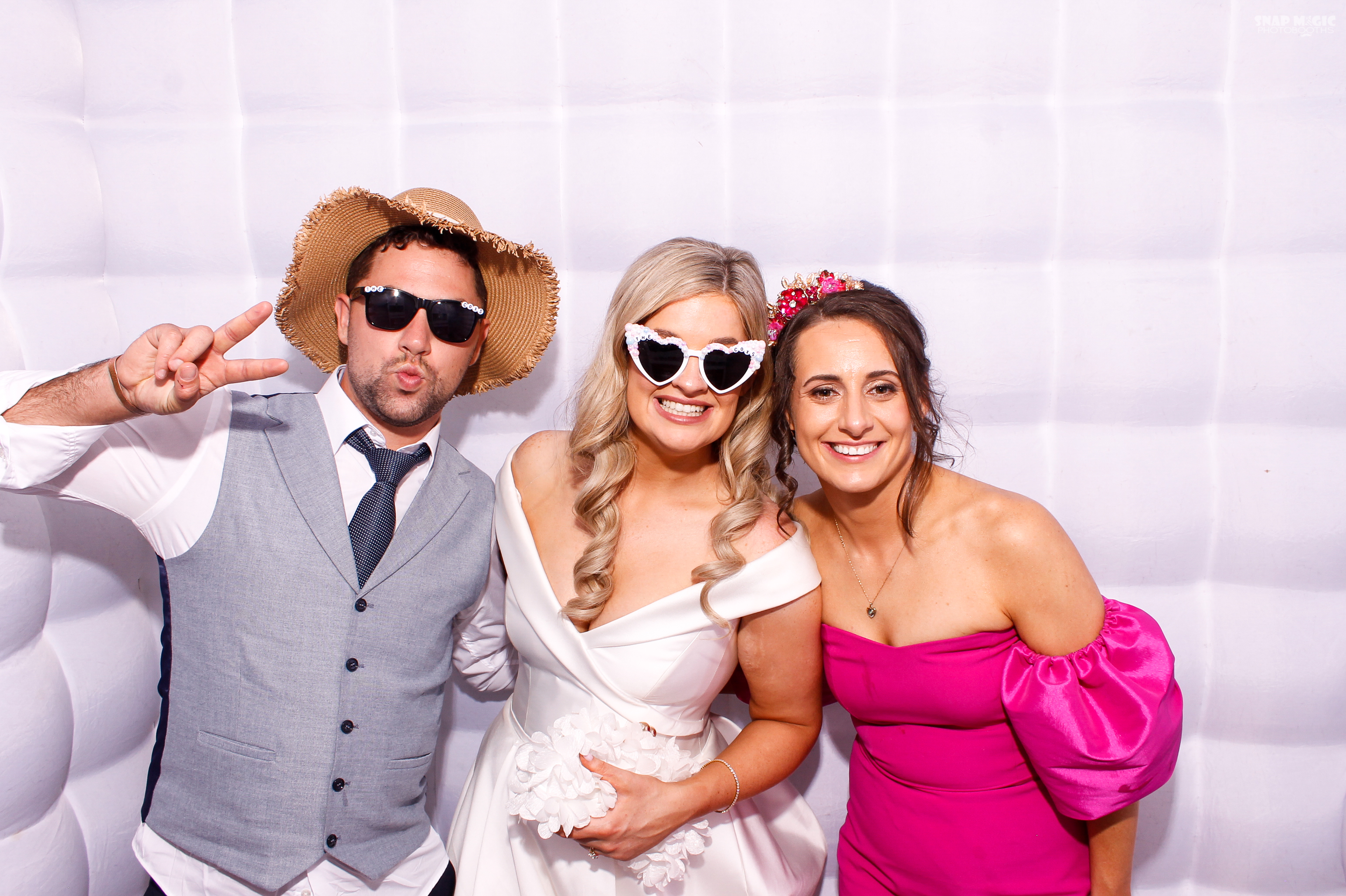 Amy & Leo's Wedding | View more photos from the event at gallery.snapmagic.ie/u/SnapMagic/Amy-Leos-Wedding