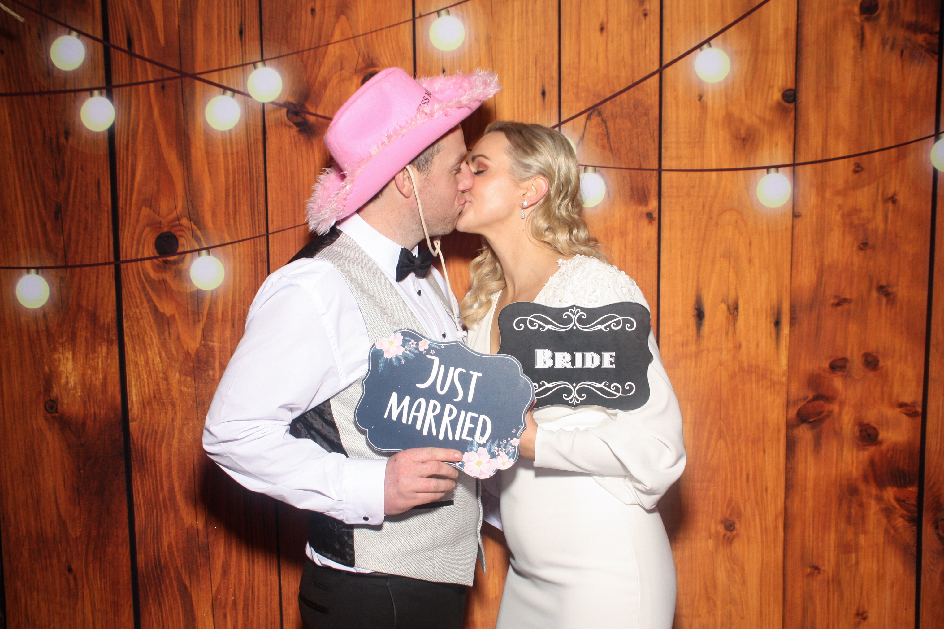 Claire & David's Wedding | View more photos from the event at gallery.snapmagic.ie/u/SnapMagic/Claire-Davids-Wedding
