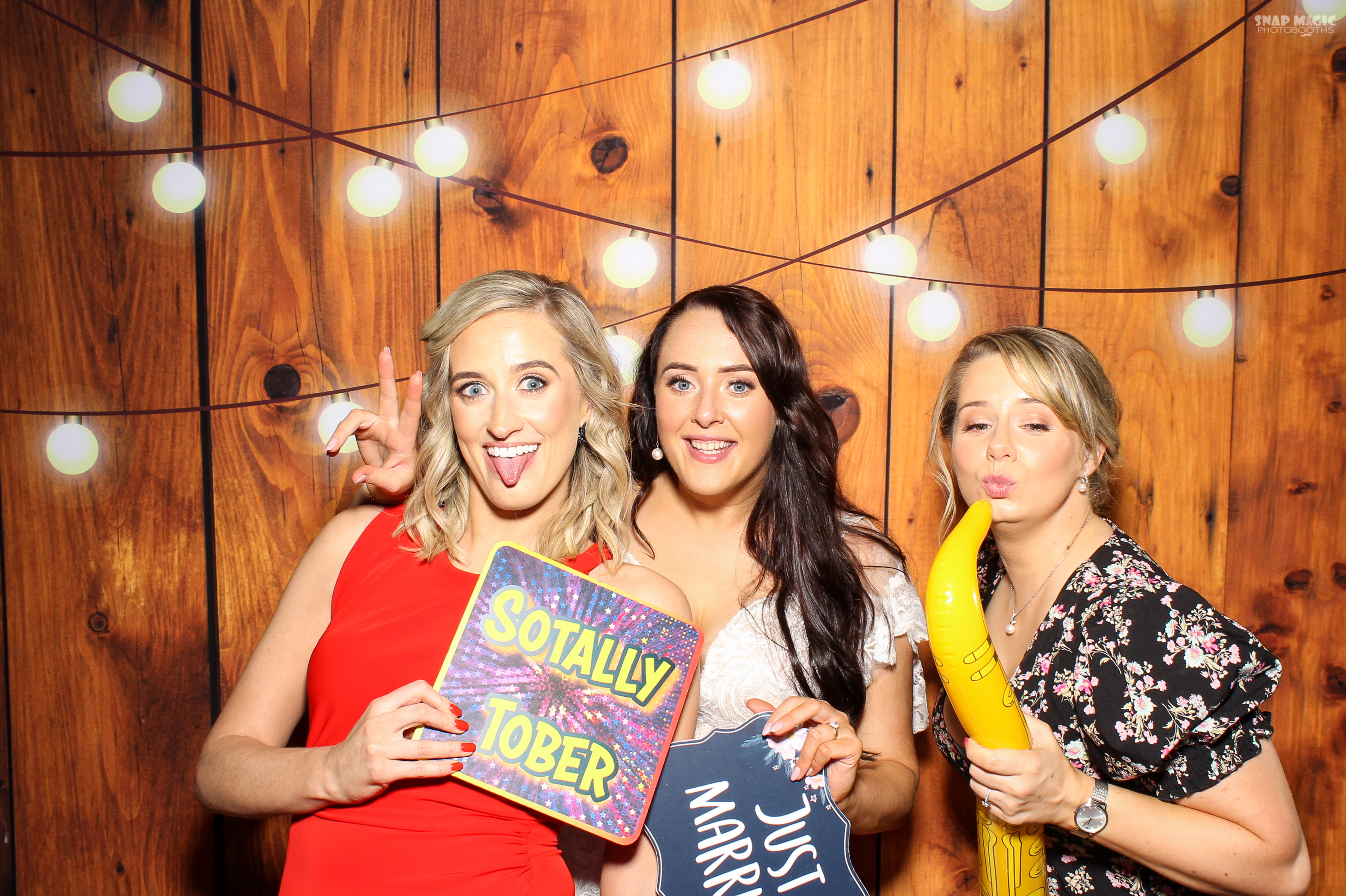 Deirdre & John's Wedding | View more photos from the event at gallery.snapmagic.ie/u/SnapMagic/Deirdre-Johns-Wedding
