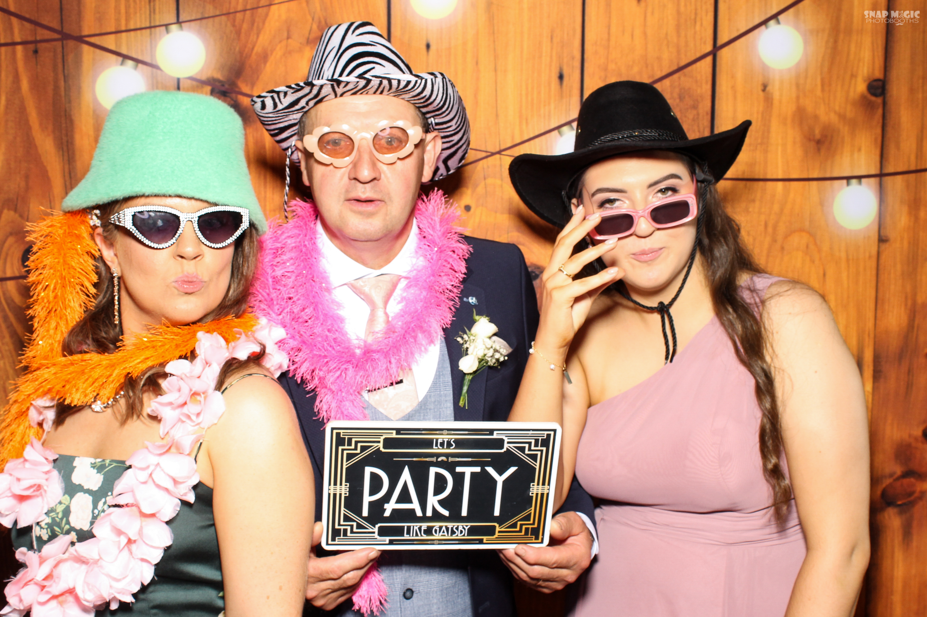 Deirdre & John's Wedding | View more photos from the event at gallery.snapmagic.ie/u/SnapMagic/Deirdre-Johns-Wedding