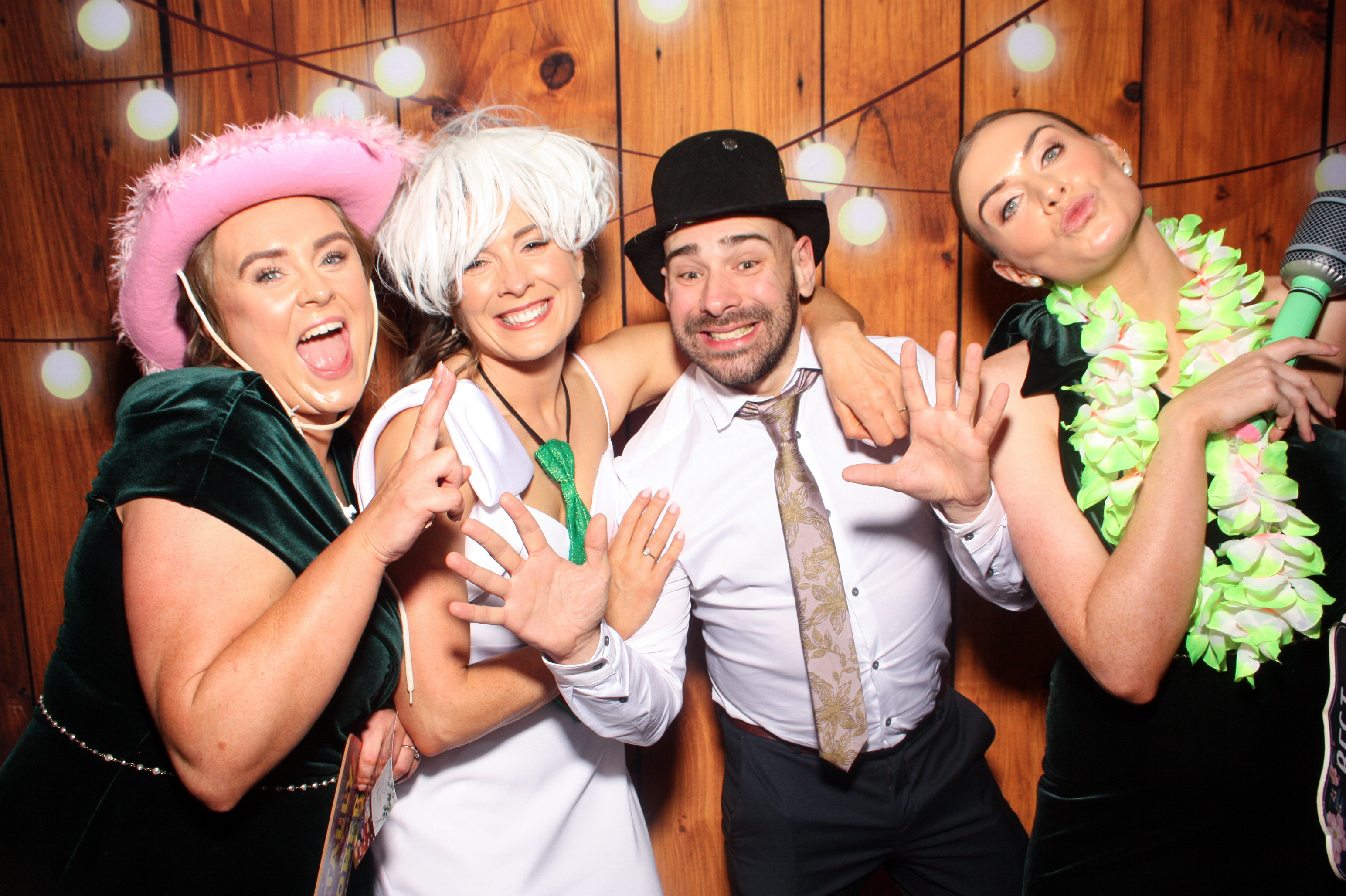 Emily & Niall's Wedding | View more photos from the event at gallery.snapmagic.ie/u/SnapMagic/Emily-Nialls-Wedding