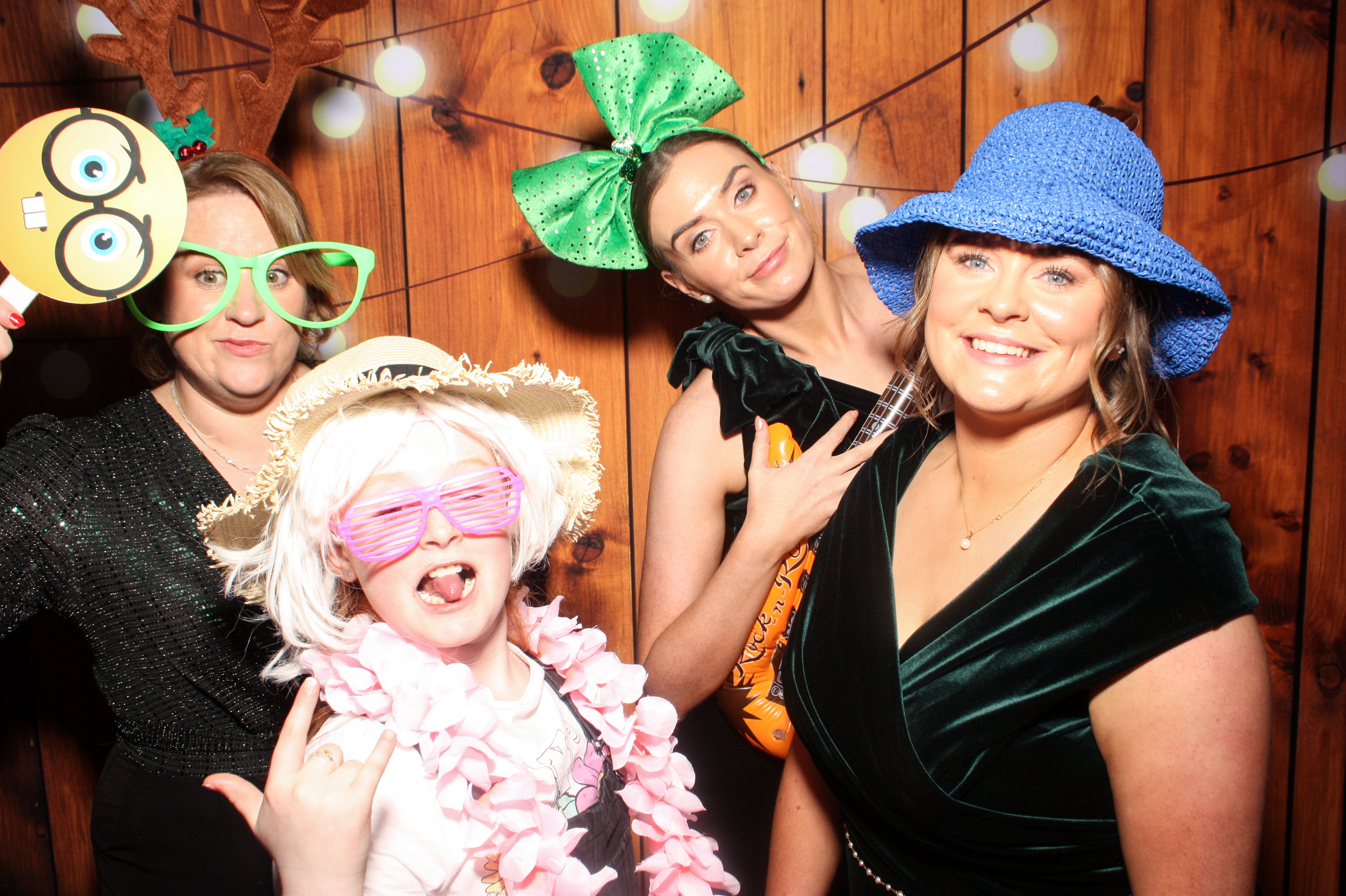 Emily & Niall's Wedding | View more photos from the event at gallery.snapmagic.ie/u/SnapMagic/Emily-Nialls-Wedding
