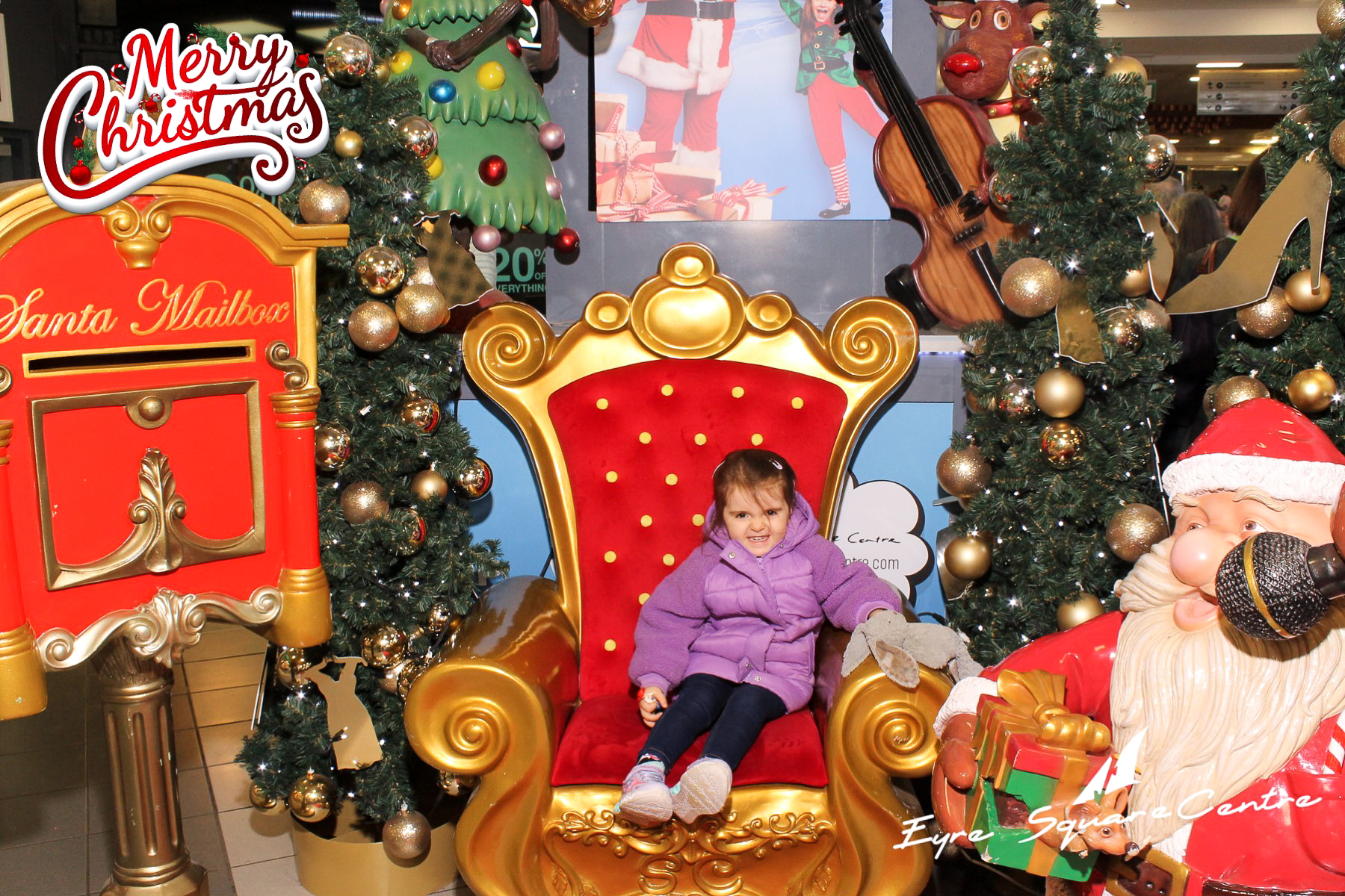 Eyre Square Shopping Centre Xmas Photobooth | View more photos from the event at gallery.snapmagic.ie/u/SnapMagic/Eyre-Square-Shopping-Centre-Xmas-Photobooth