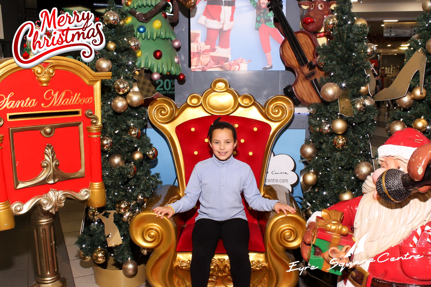 Eyre Square Shopping Centre Xmas Photobooth | View more photos from the event at gallery.snapmagic.ie/u/SnapMagic/Eyre-Square-Shopping-Centre-Xmas-Photobooth