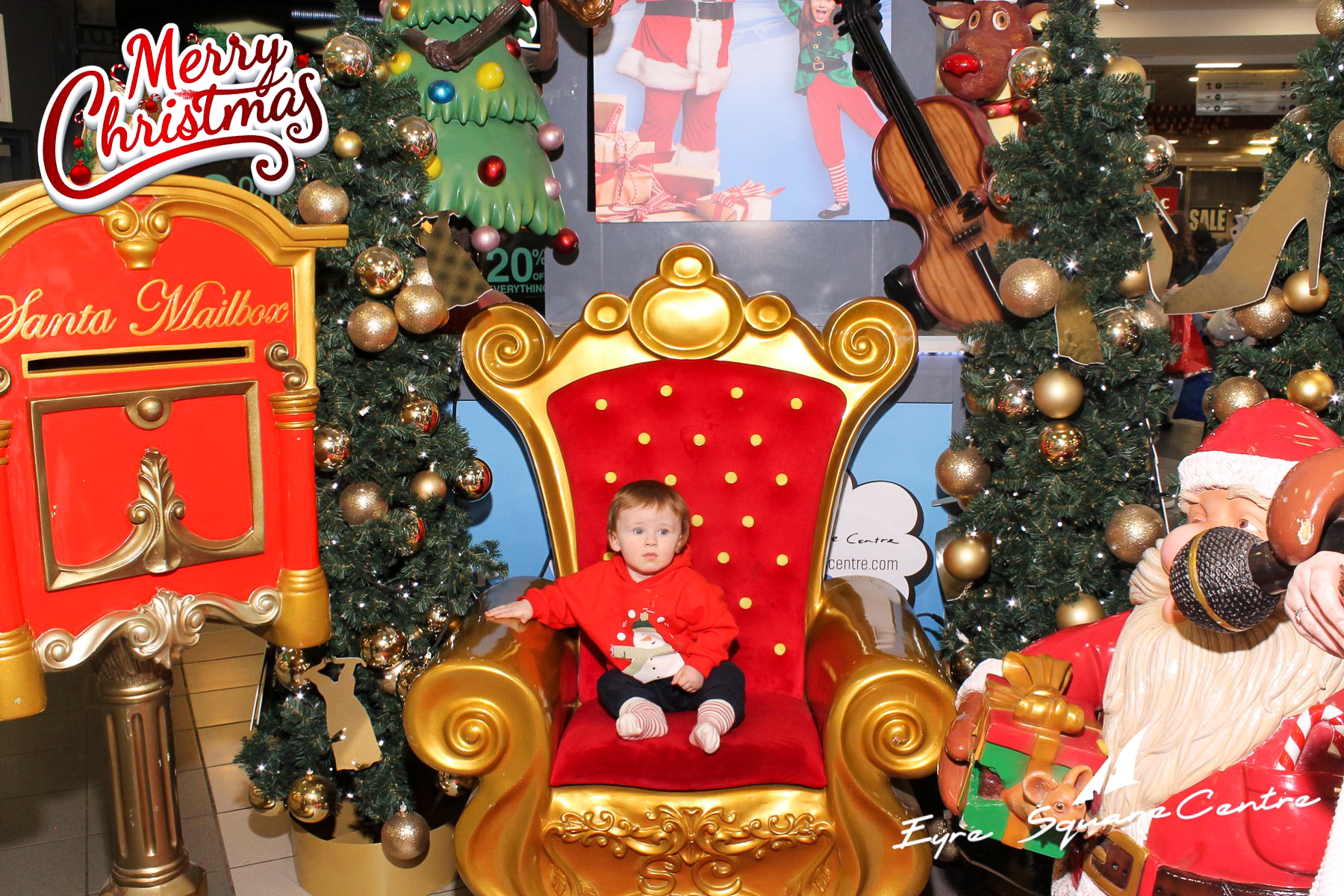 Eyre Square Shopping Centre Xmas Photobooth | View more photos from the event at gallery.snapmagic.ie/u/SnapMagic/Eyre-Square-Shopping-Centre-Xmas-Photobooth