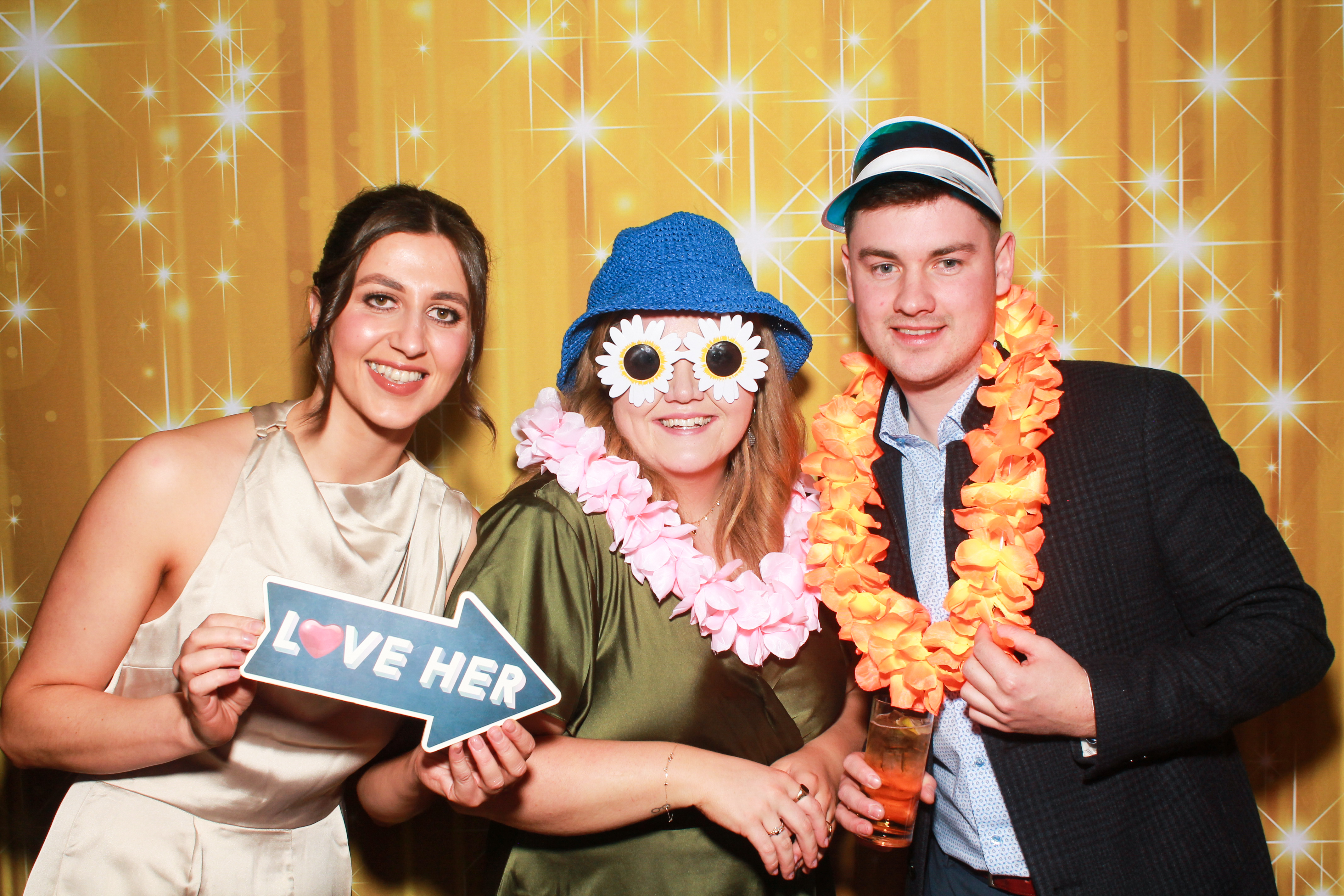 Hannah & Kevin's Wedding | View more photos from the event at gallery.snapmagic.ie/u/SnapMagic/Hannah-Kevins-Wedding