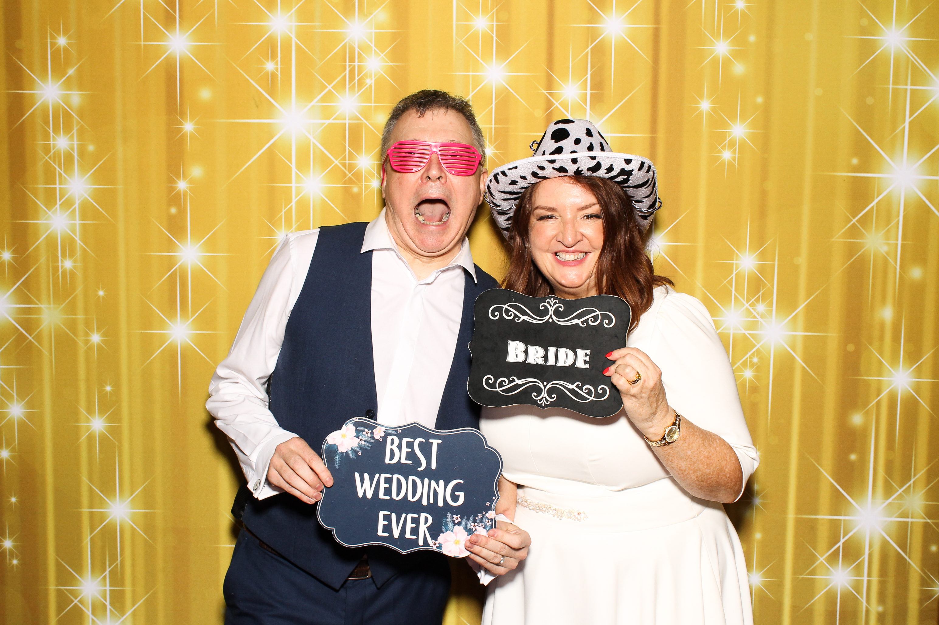 Julie & Dermot's Wedding | View more photos from the event at gallery.snapmagic.ie/u/SnapMagic/Julie-Dermots-Wedding