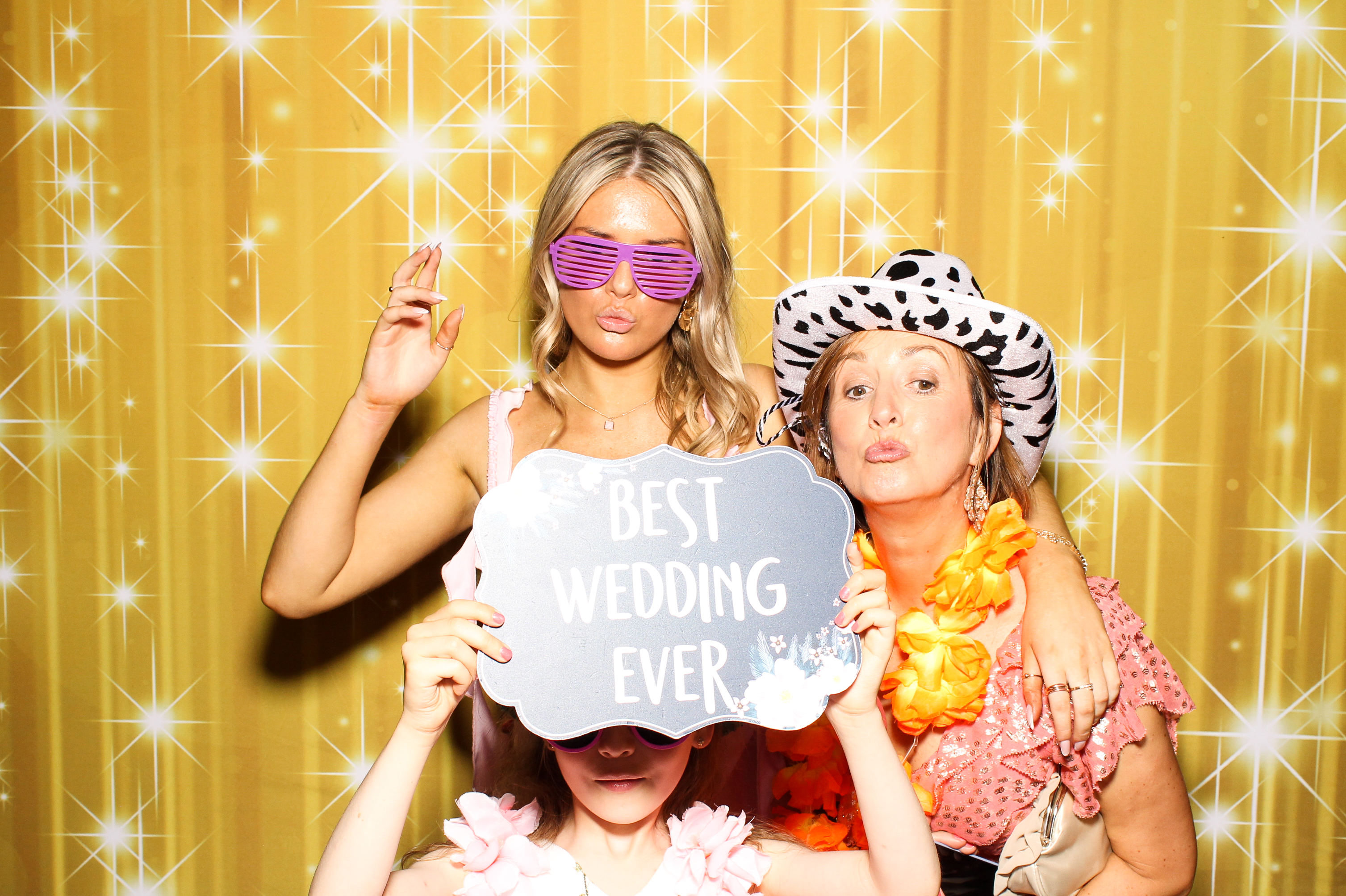 Julie & Dermot's Wedding | View more photos from the event at gallery.snapmagic.ie/u/SnapMagic/Julie-Dermots-Wedding