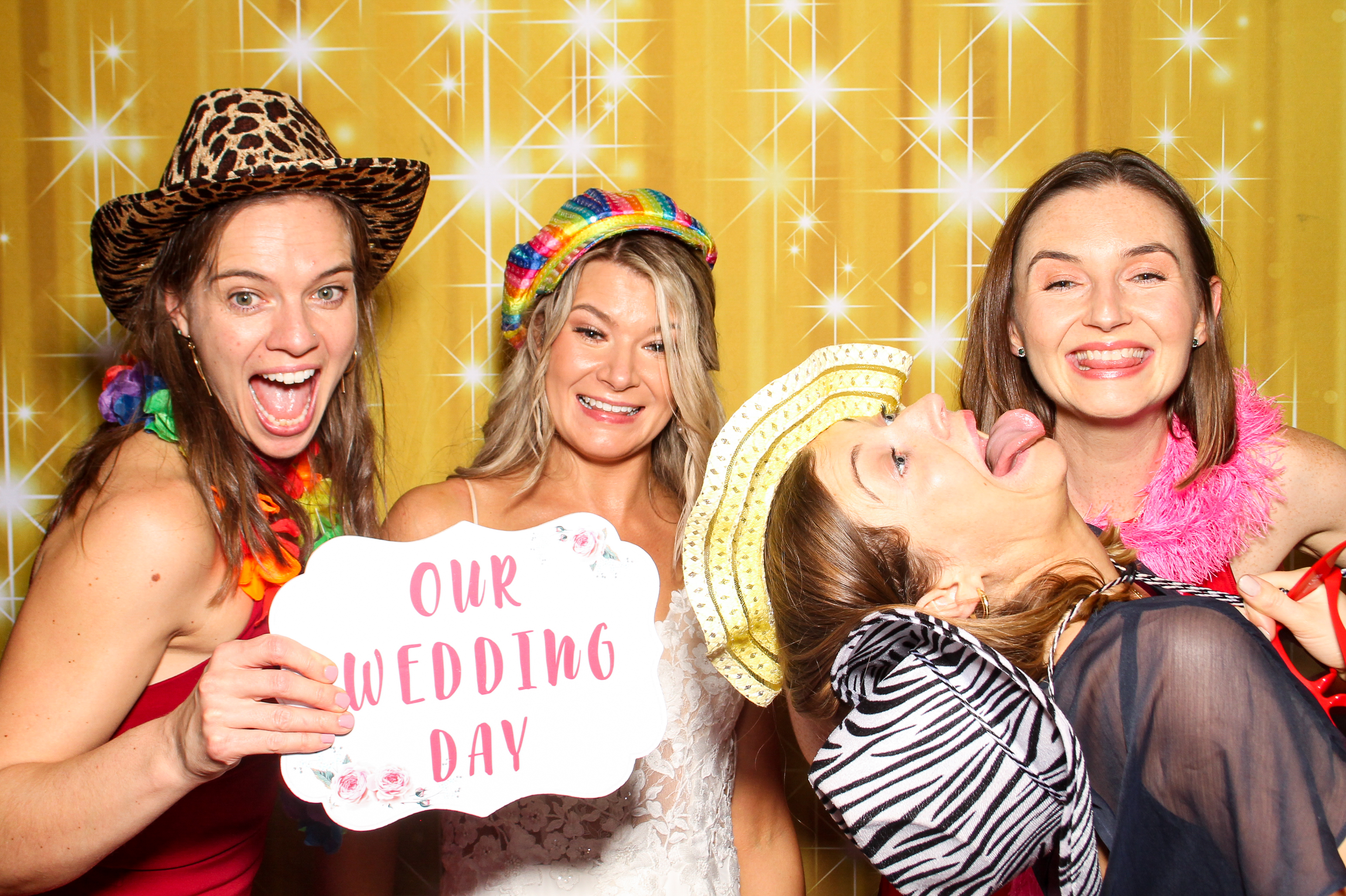 Karen & Anthony's Wedding | View more photos from the event at gallery.snapmagic.ie/u/SnapMagic/Karen-Anthonys-Wedding