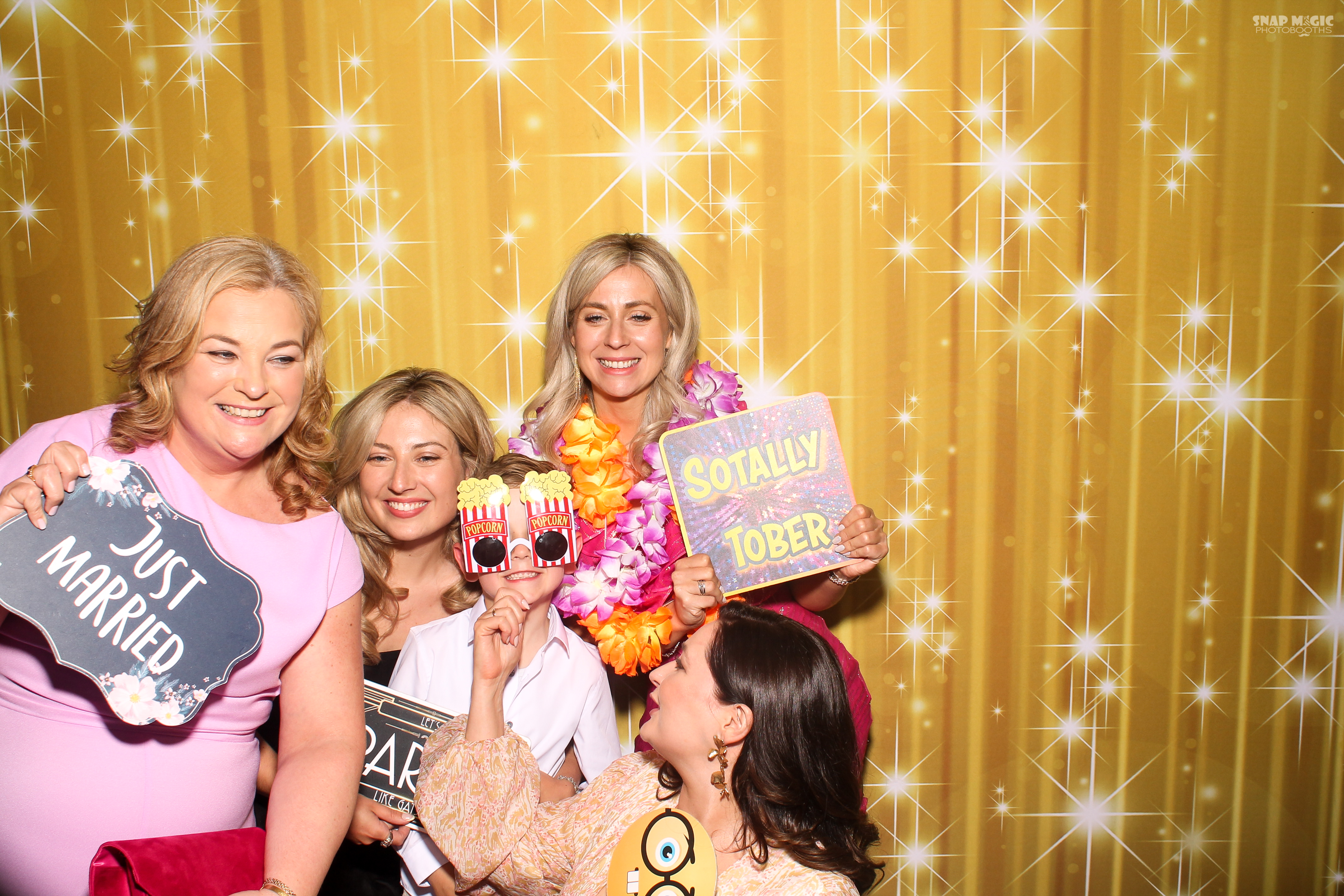 Laura & Scott's Wedding | View more photos from the event at gallery.snapmagic.ie/u/SnapMagic/Laura-Scotts-Wedding
