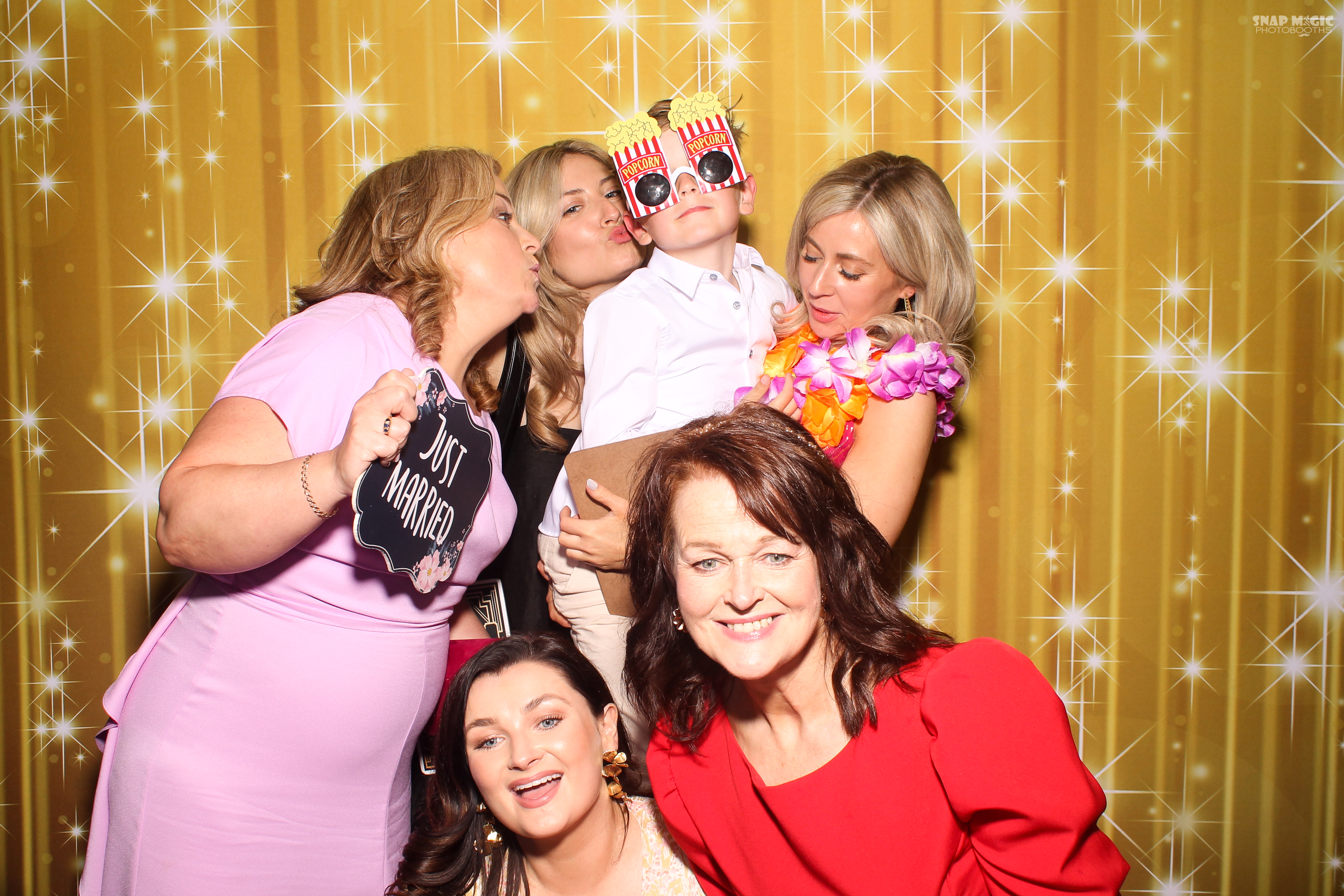 Laura & Scott's Wedding | View more photos from the event at gallery.snapmagic.ie/u/SnapMagic/Laura-Scotts-Wedding