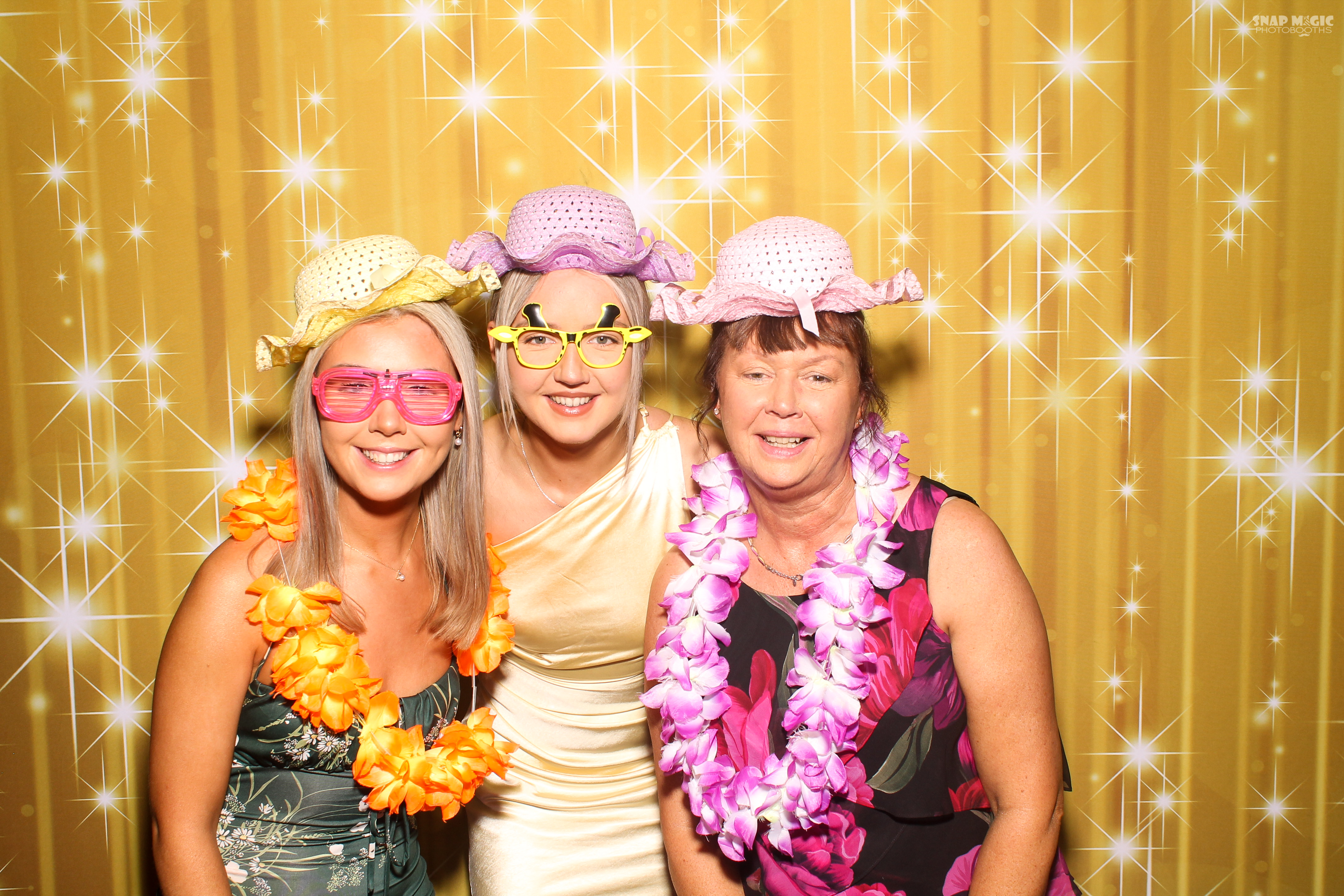 Laura & Scott's Wedding | View more photos from the event at gallery.snapmagic.ie/u/SnapMagic/Laura-Scotts-Wedding