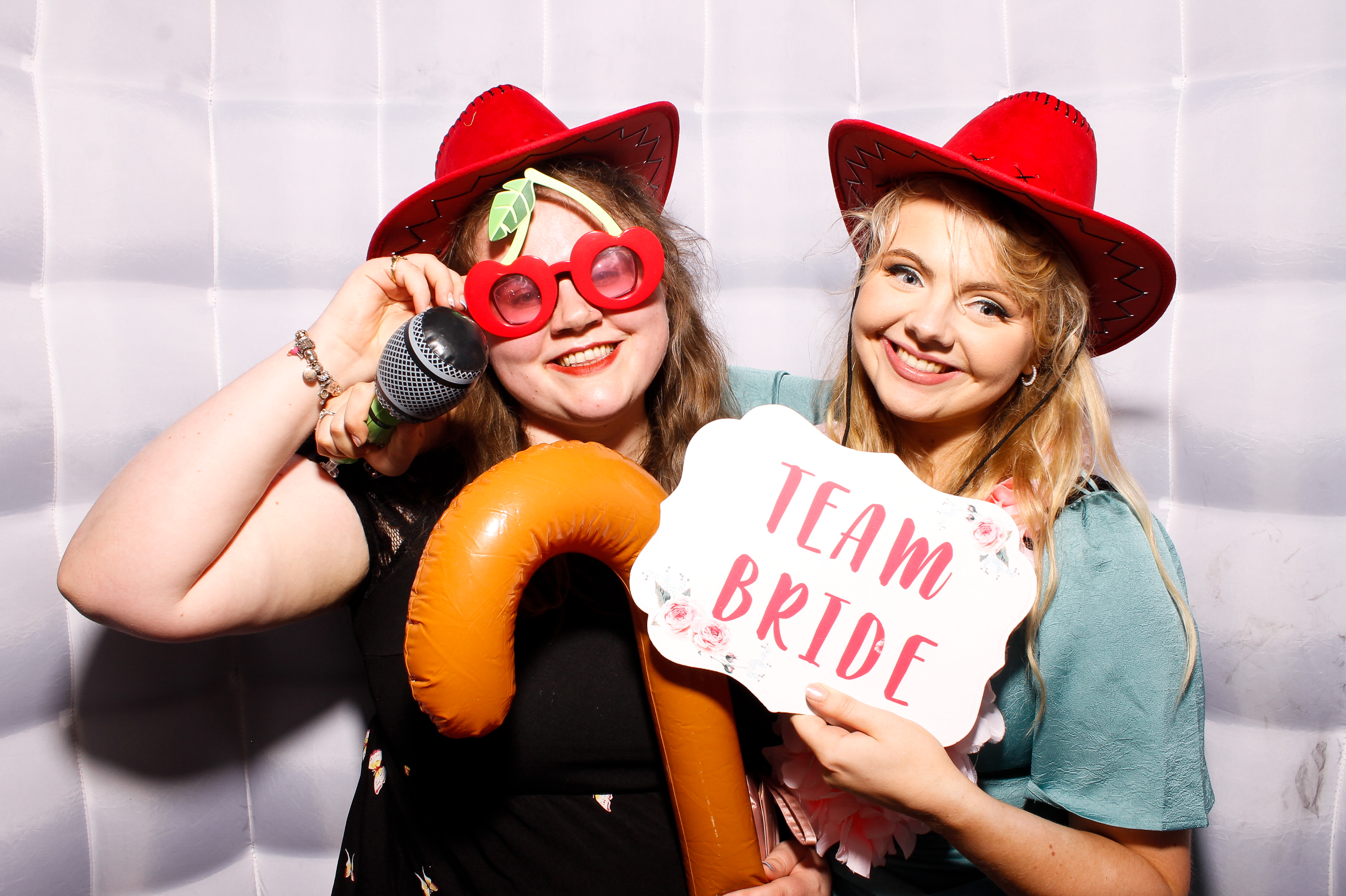 Roisin & James Wedding | View more photos from the event at gallery.snapmagic.ie/u/SnapMagic/Roisin-James-Wedding
