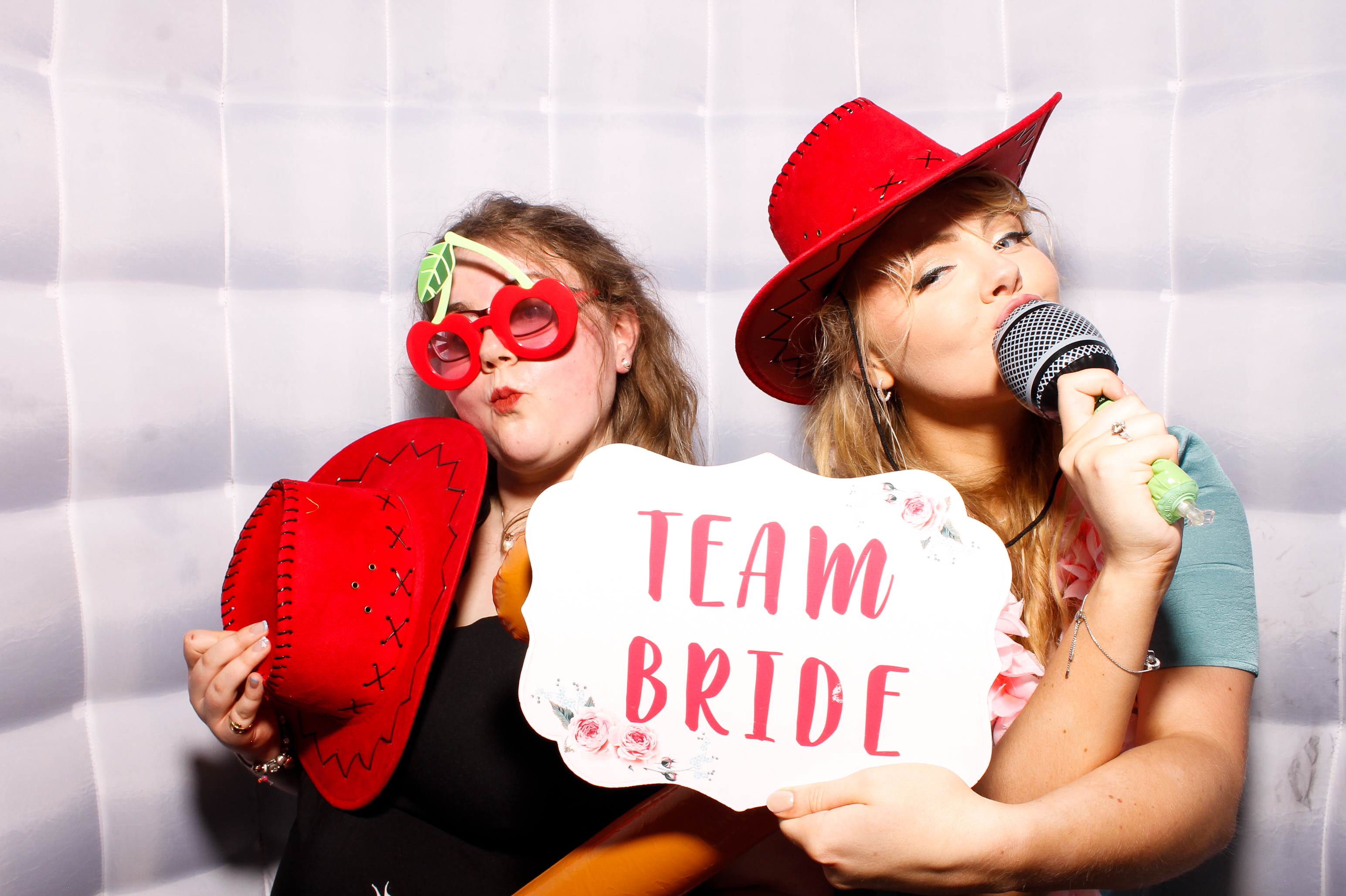 Roisin & James Wedding | View more photos from the event at gallery.snapmagic.ie/u/SnapMagic/Roisin-James-Wedding
