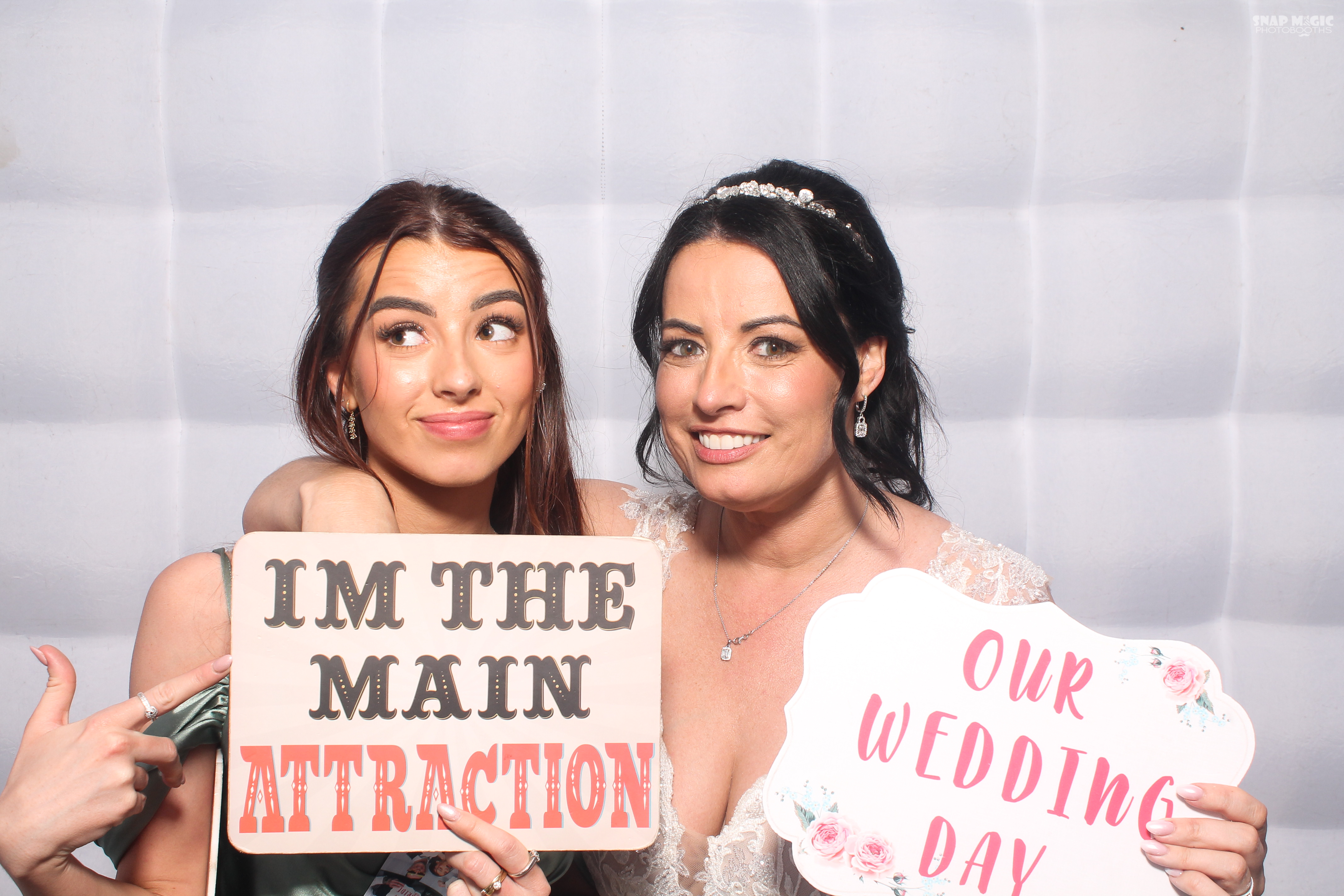 Sabrina & Robbie's Wedding | View more photos from the event at gallery.snapmagic.ie/u/SnapMagic/Sabrina-Robbies-Wedding