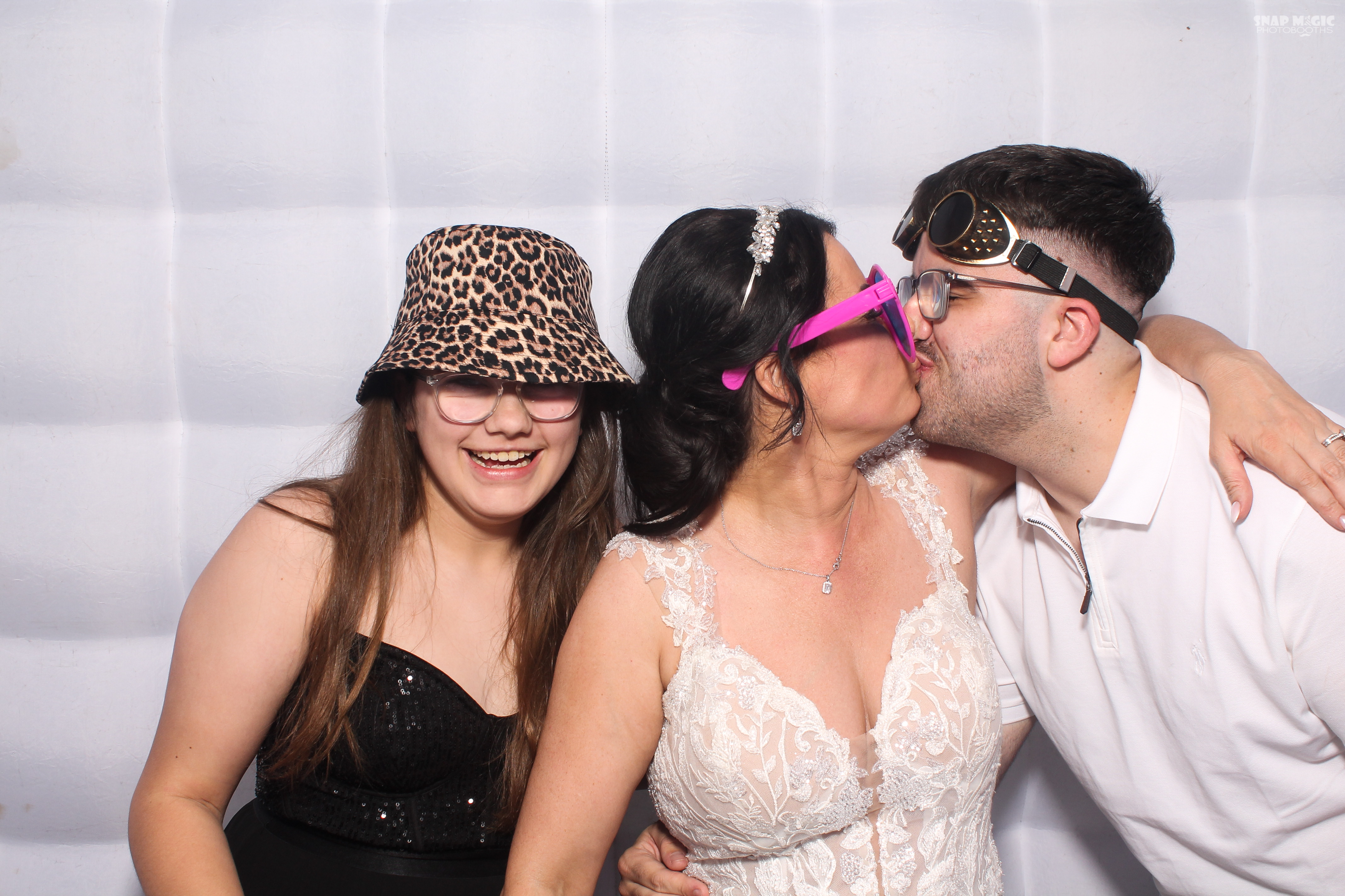 Sabrina & Robbie's Wedding | View more photos from the event at gallery.snapmagic.ie/u/SnapMagic/Sabrina-Robbies-Wedding