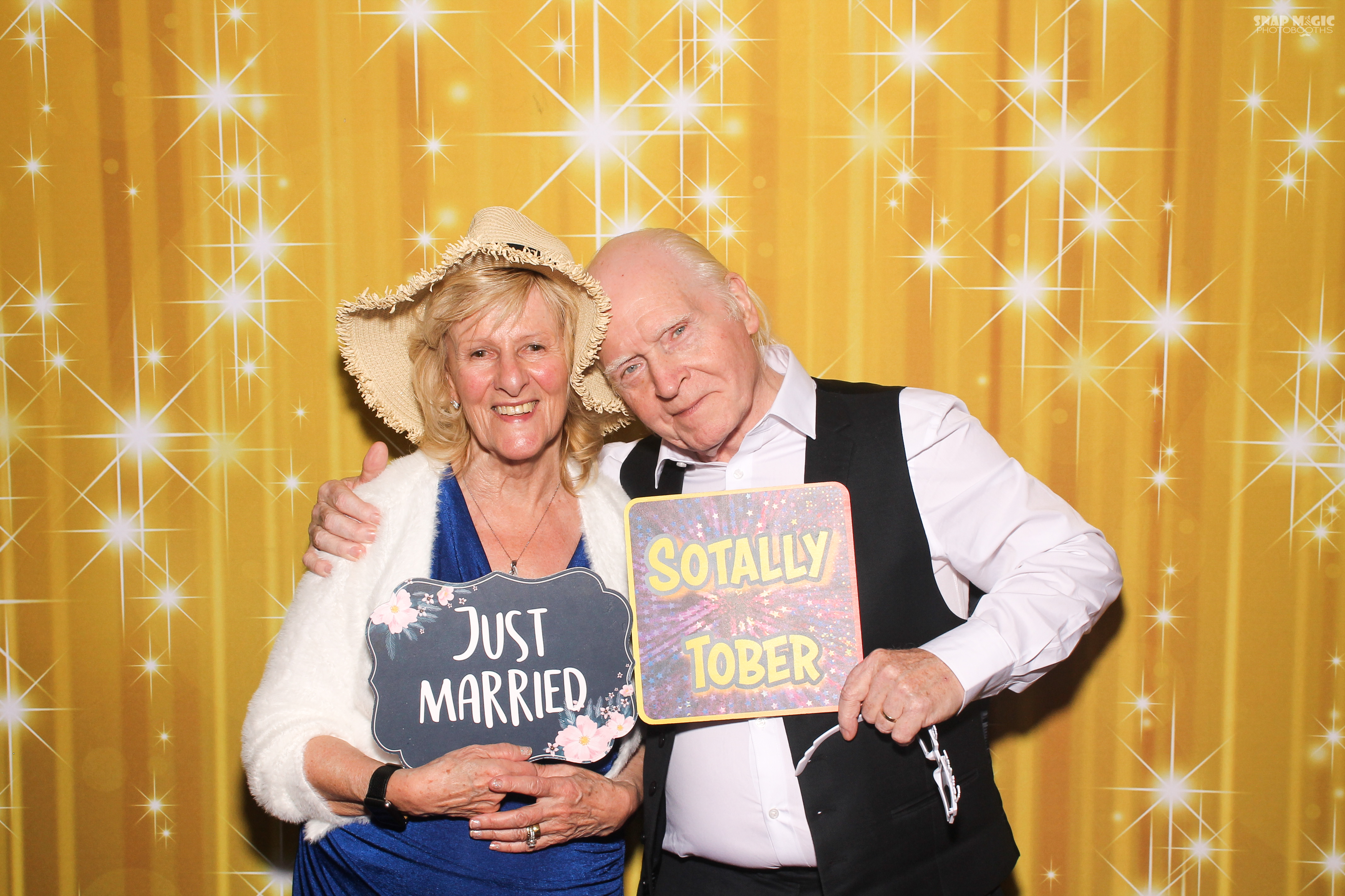 Sandra & Chris's Wedding | View more photos from the event at gallery.snapmagic.ie/u/SnapMagic/Sandra-Chriss-Wedding