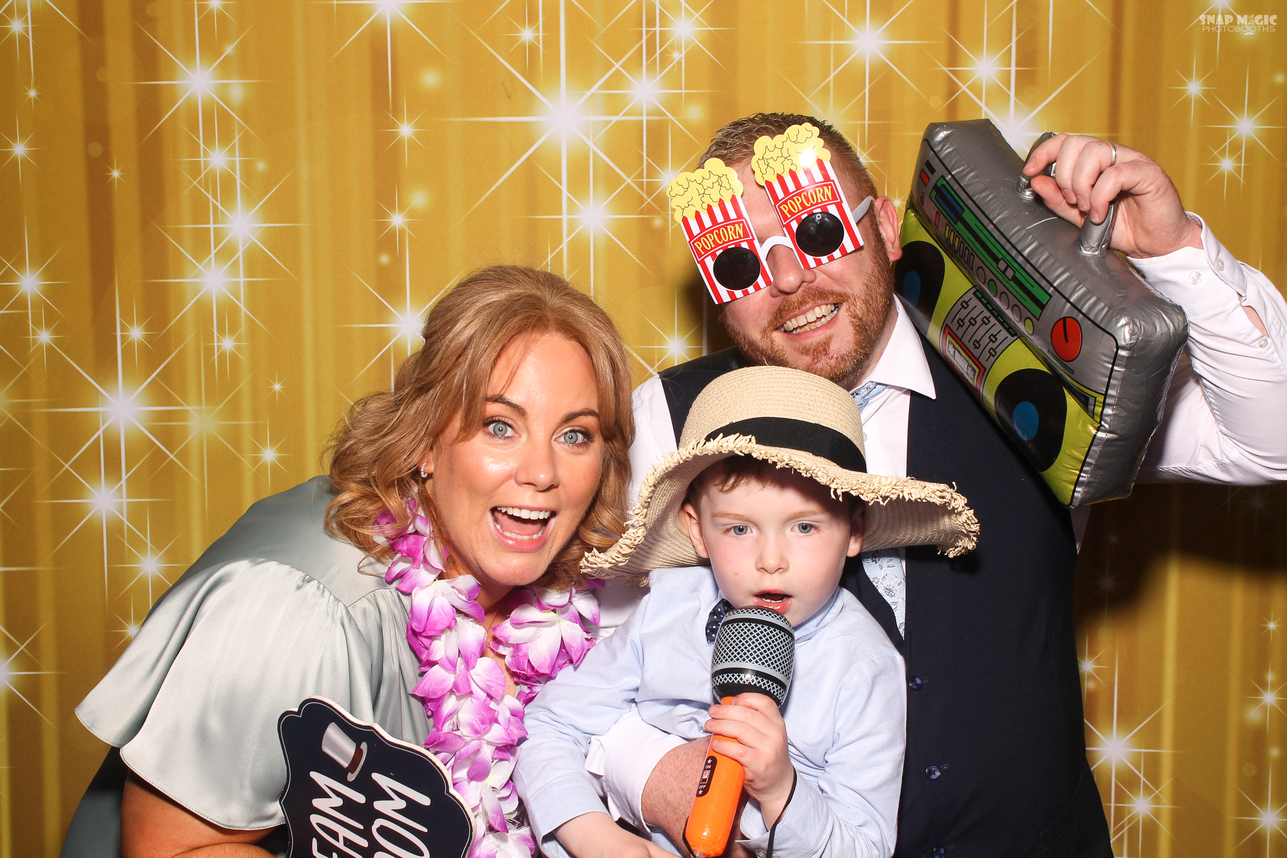 Sandra & Chris's Wedding | View more photos from the event at gallery.snapmagic.ie/u/SnapMagic/Sandra-Chriss-Wedding