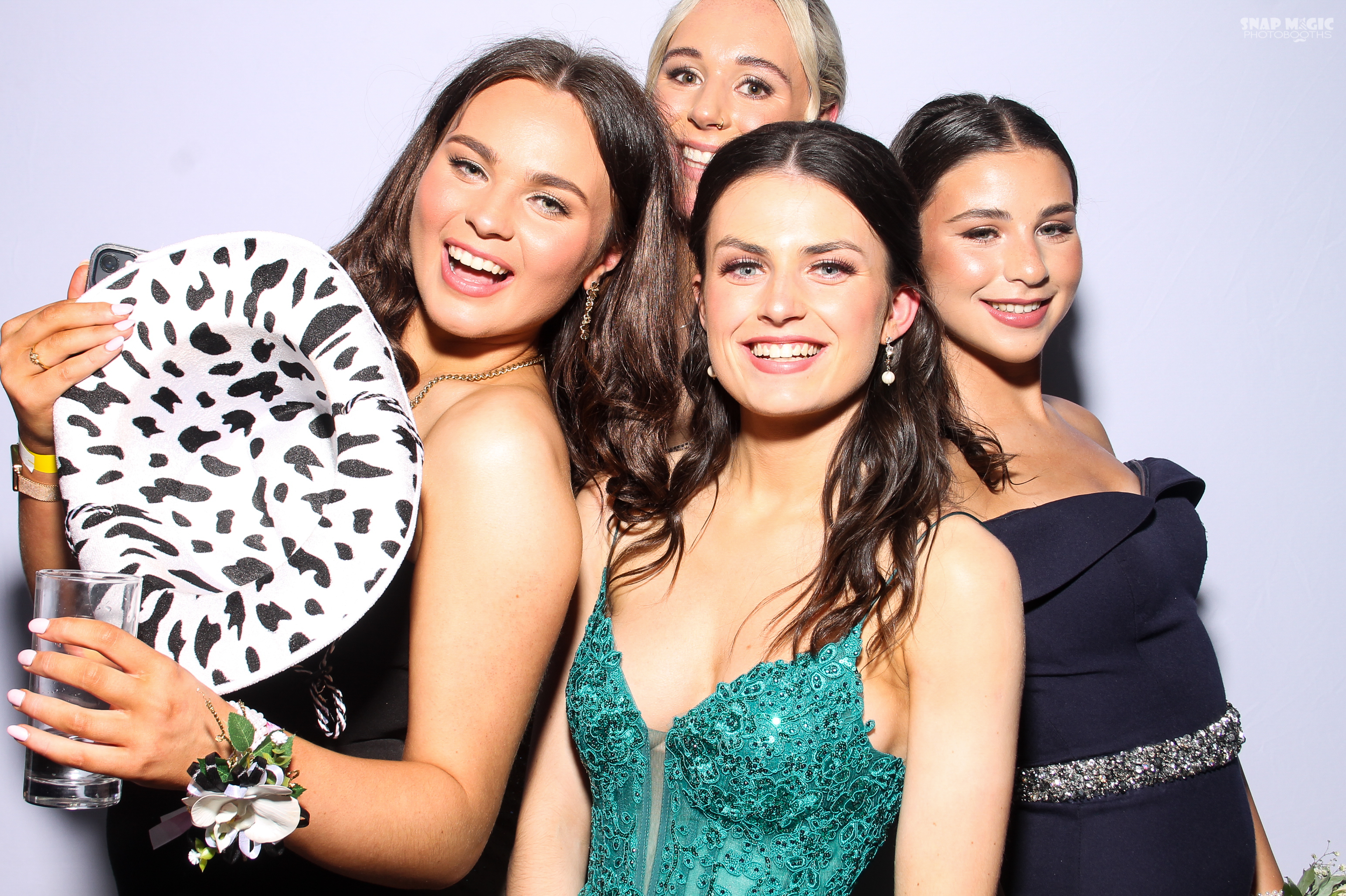 Ursuline College Debs | View more photos from the event at gallery.snapmagic.ie/u/SnapMagic/Ursuline-College-Debs
