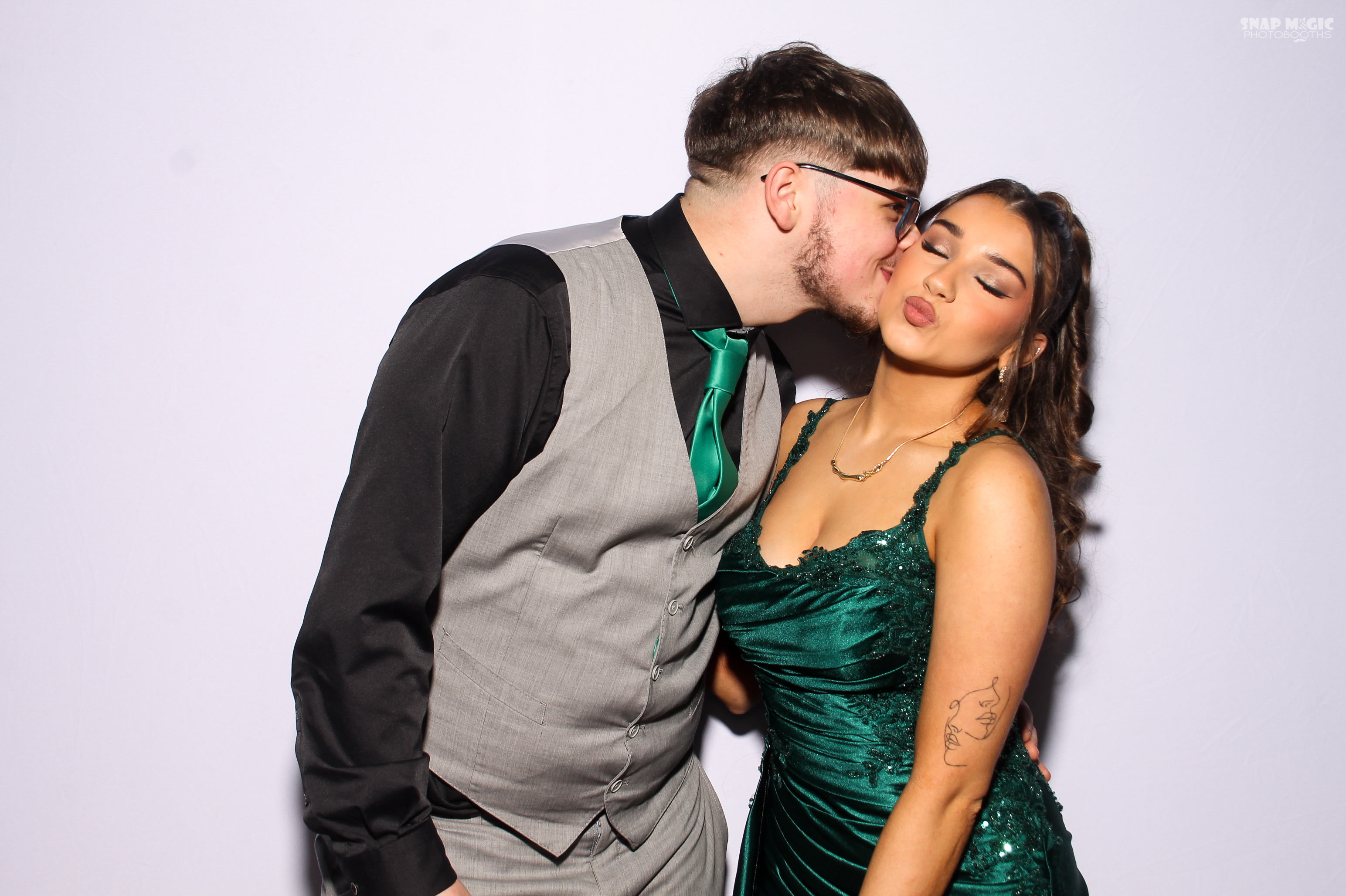 Ursuline College Debs | View more photos from the event at gallery.snapmagic.ie/u/SnapMagic/Ursuline-College-Debs