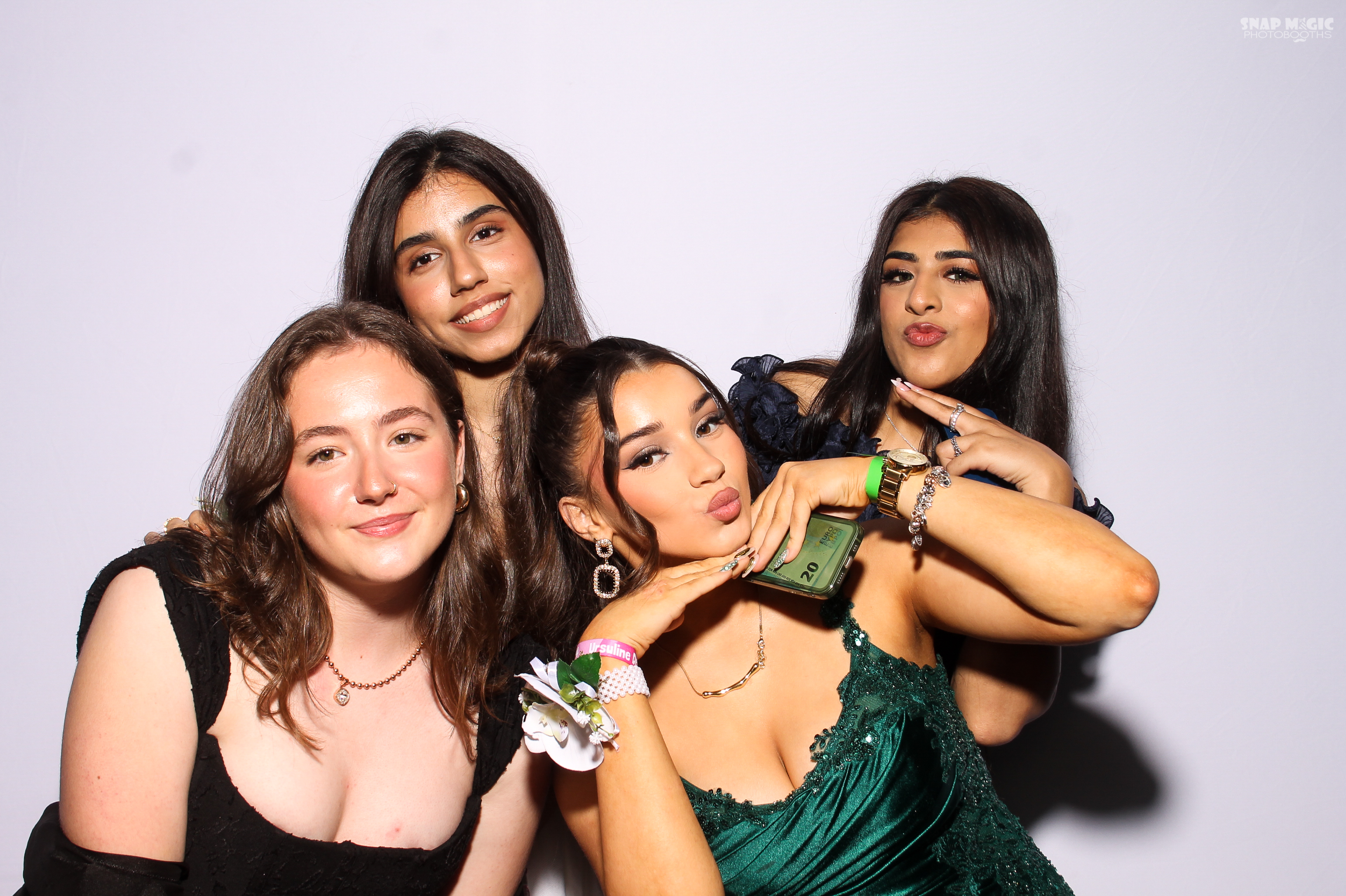 Ursuline College Debs | View more photos from the event at gallery.snapmagic.ie/u/SnapMagic/Ursuline-College-Debs