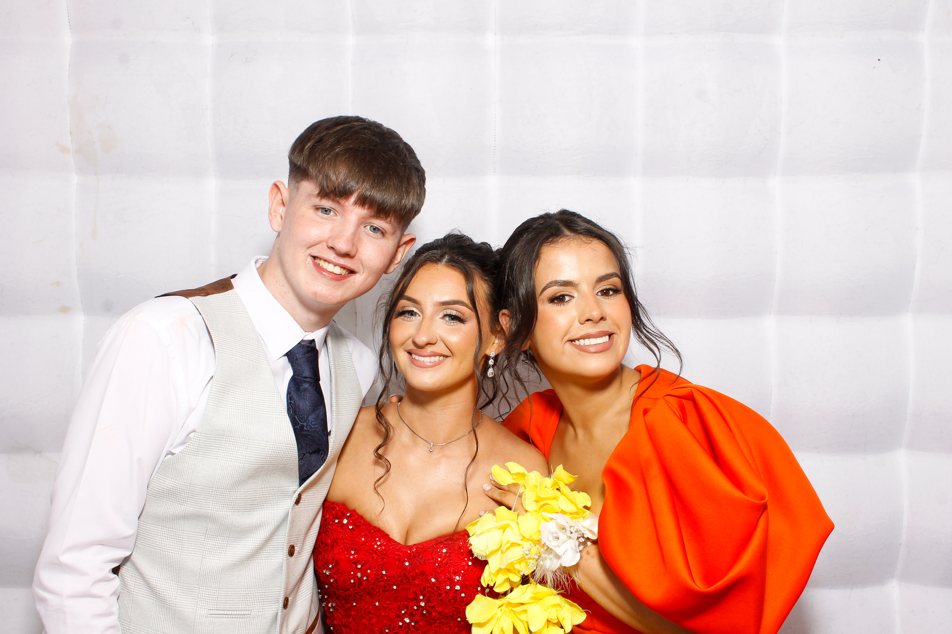 Carndonagh CS Formal '25 | View more photos from the event at gallery.snapmagic.ie/u/SnapMagic/Carndonagh-CS-Formal-25