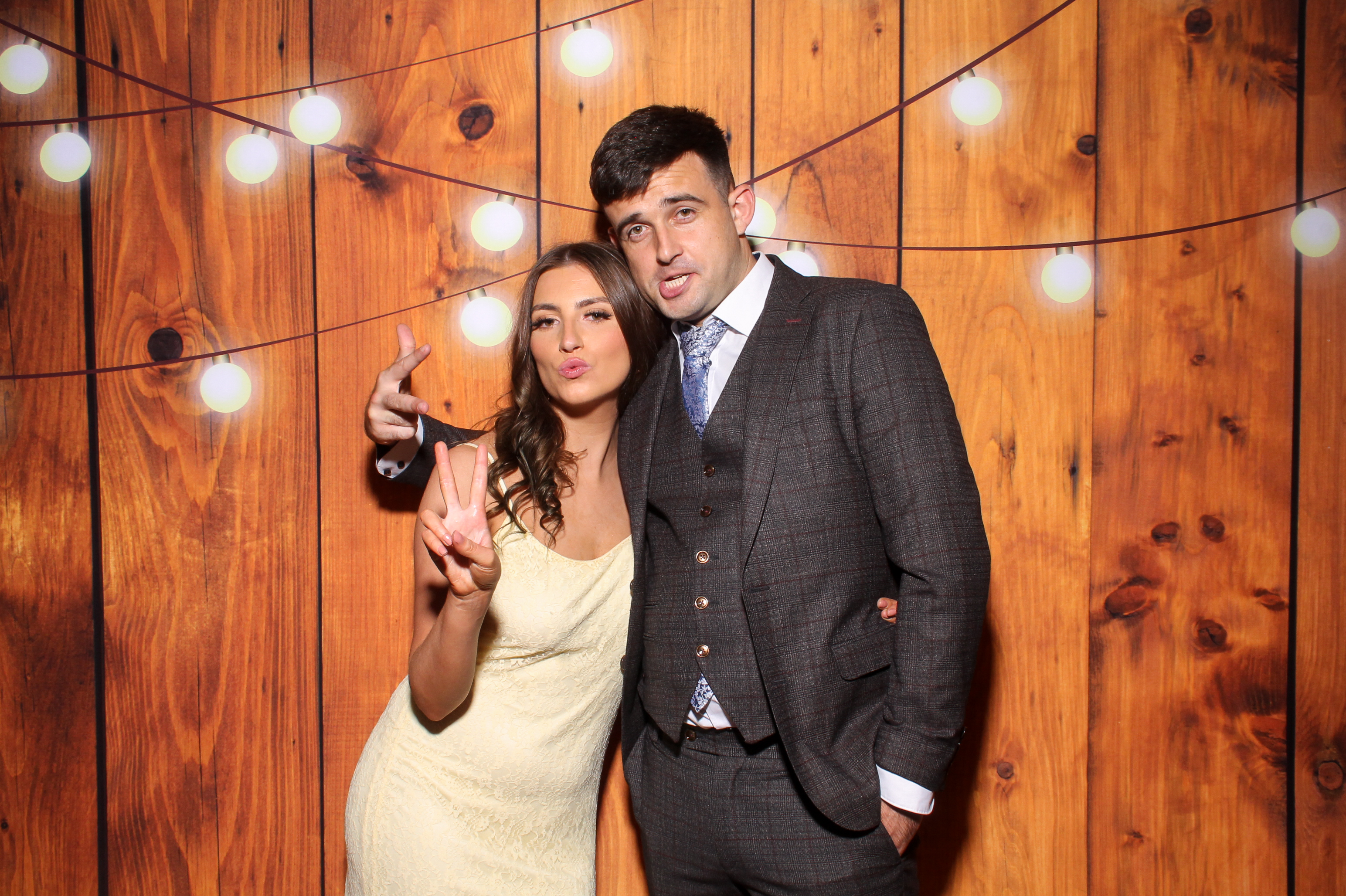 Chloe & Conor's Wedding | View more photos from the event at gallery.snapmagic.ie/u/SnapMagic/Chloe-Conors-Wedding