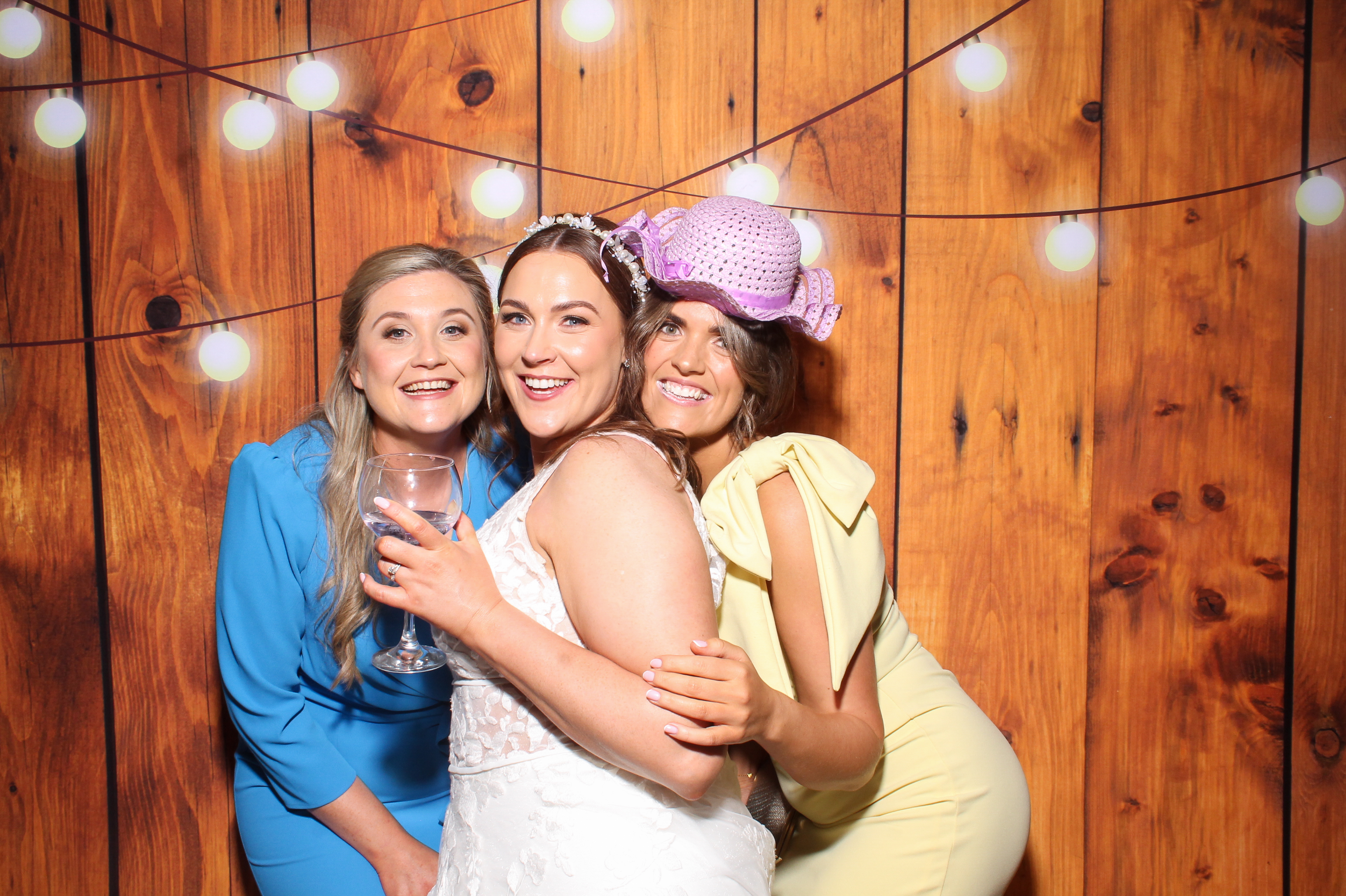 Chloe & Conor's Wedding | View more photos from the event at gallery.snapmagic.ie/u/SnapMagic/Chloe-Conors-Wedding