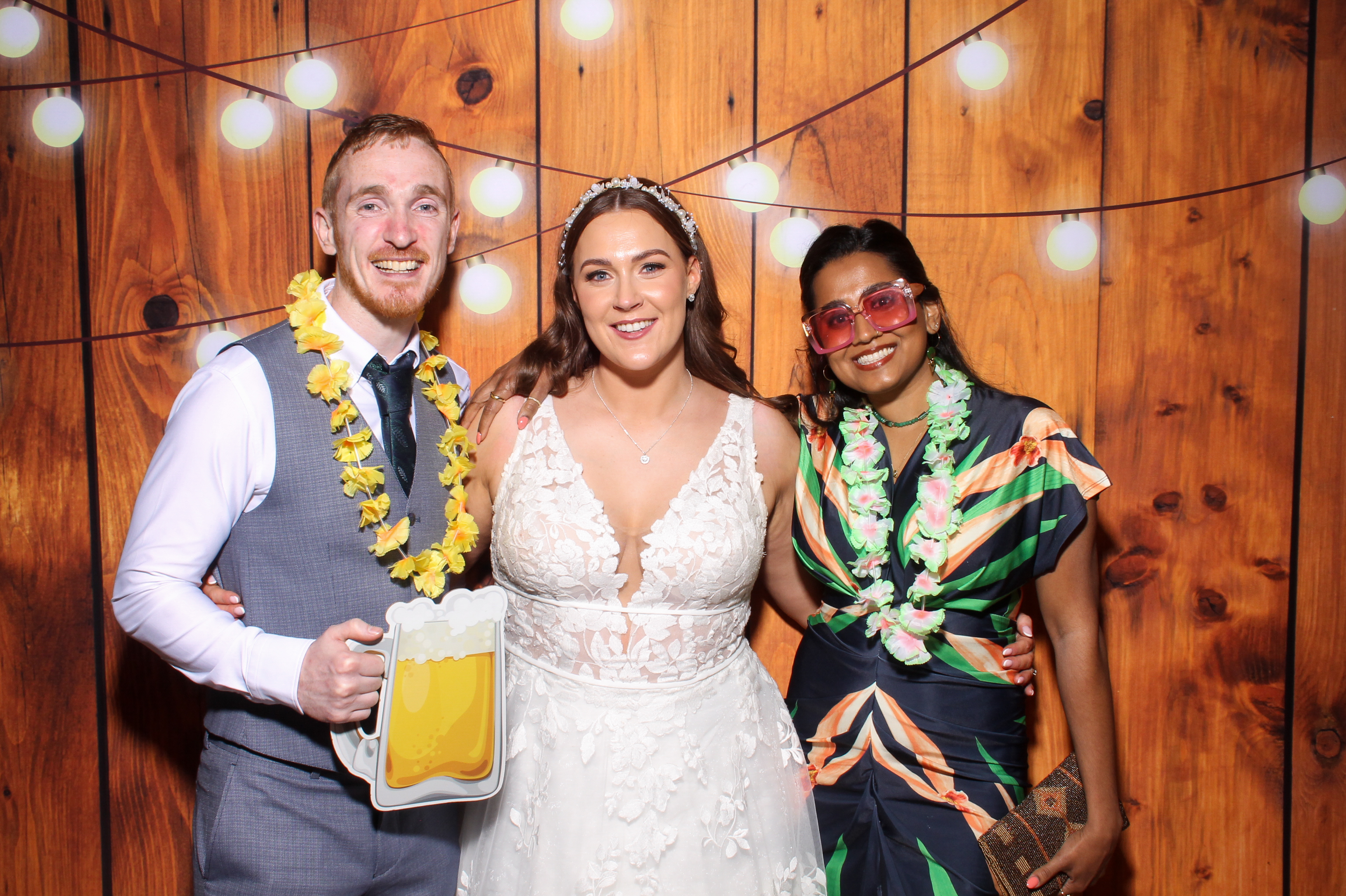 Chloe & Conor's Wedding | View more photos from the event at gallery.snapmagic.ie/u/SnapMagic/Chloe-Conors-Wedding
