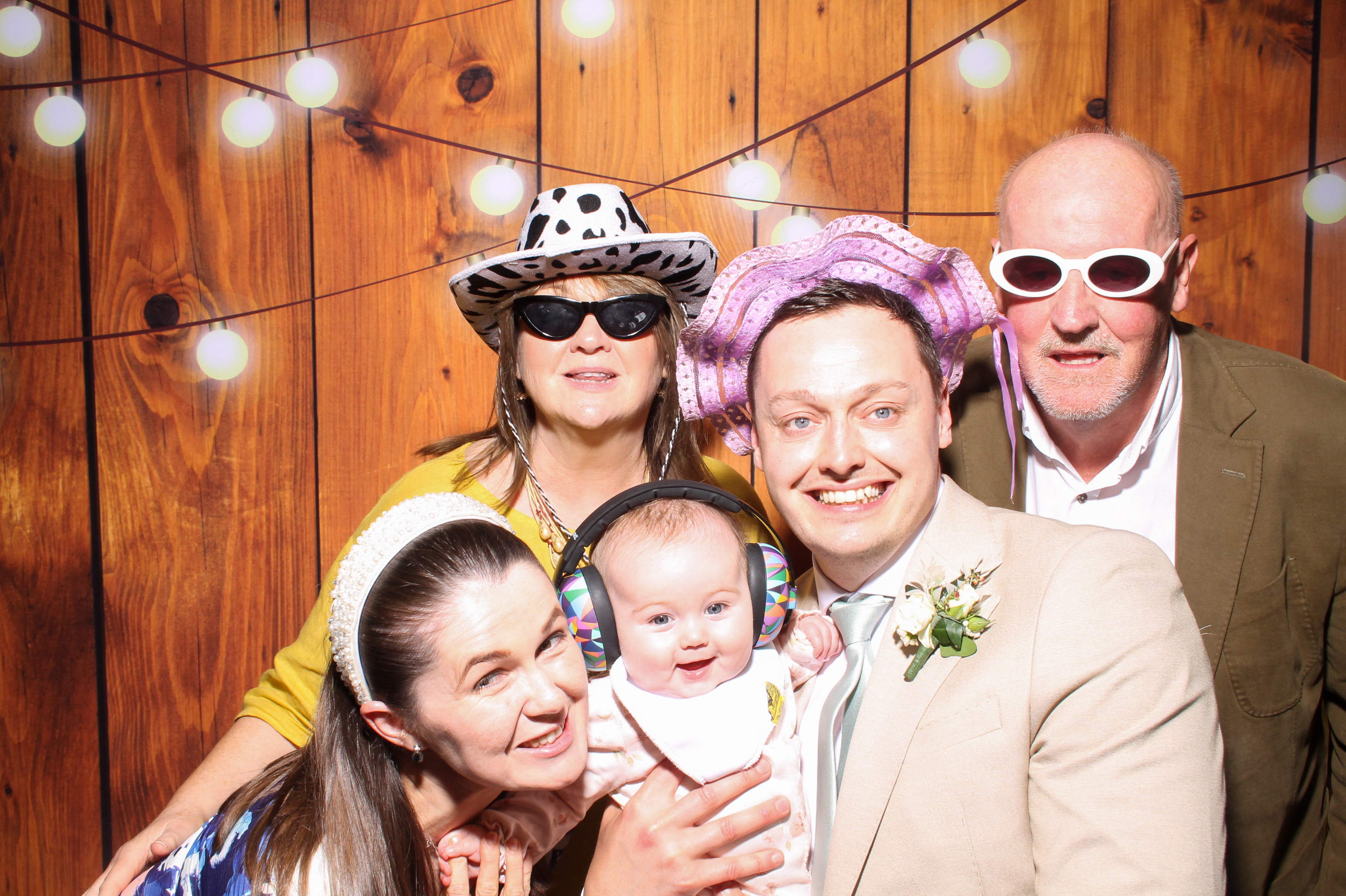 Chloe & Conor's Wedding | View more photos from the event at gallery.snapmagic.ie/u/SnapMagic/Chloe-Conors-Wedding