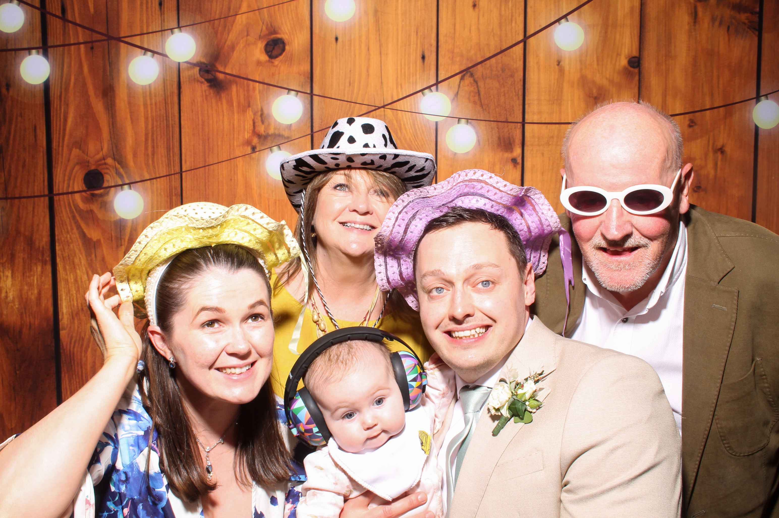 Chloe & Conor's Wedding | View more photos from the event at gallery.snapmagic.ie/u/SnapMagic/Chloe-Conors-Wedding