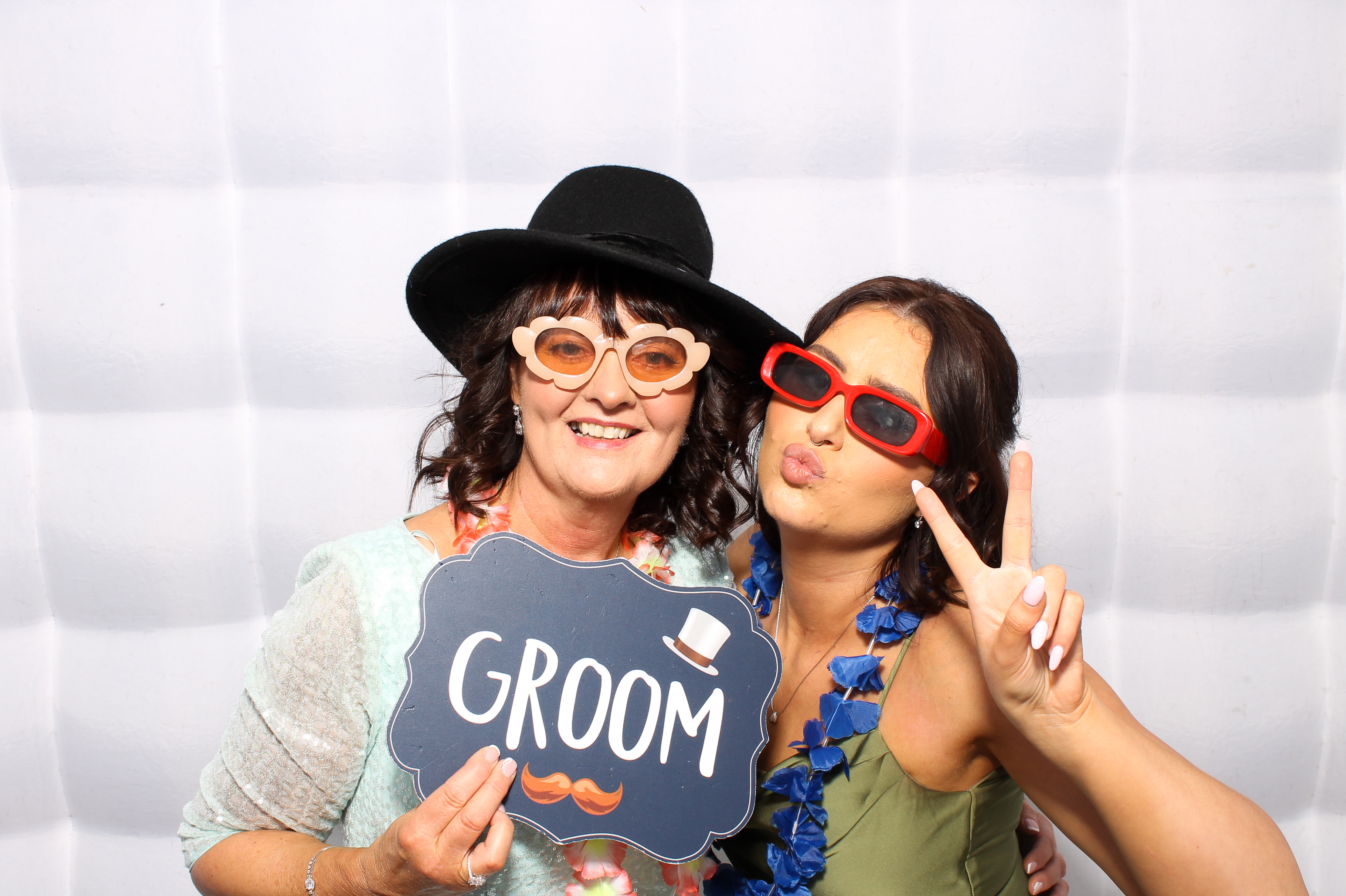 Ciaran & Eimear's Wedding | View more photos from the event at gallery.snapmagic.ie/u/SnapMagic/Ciaran-Eimears-Wedding