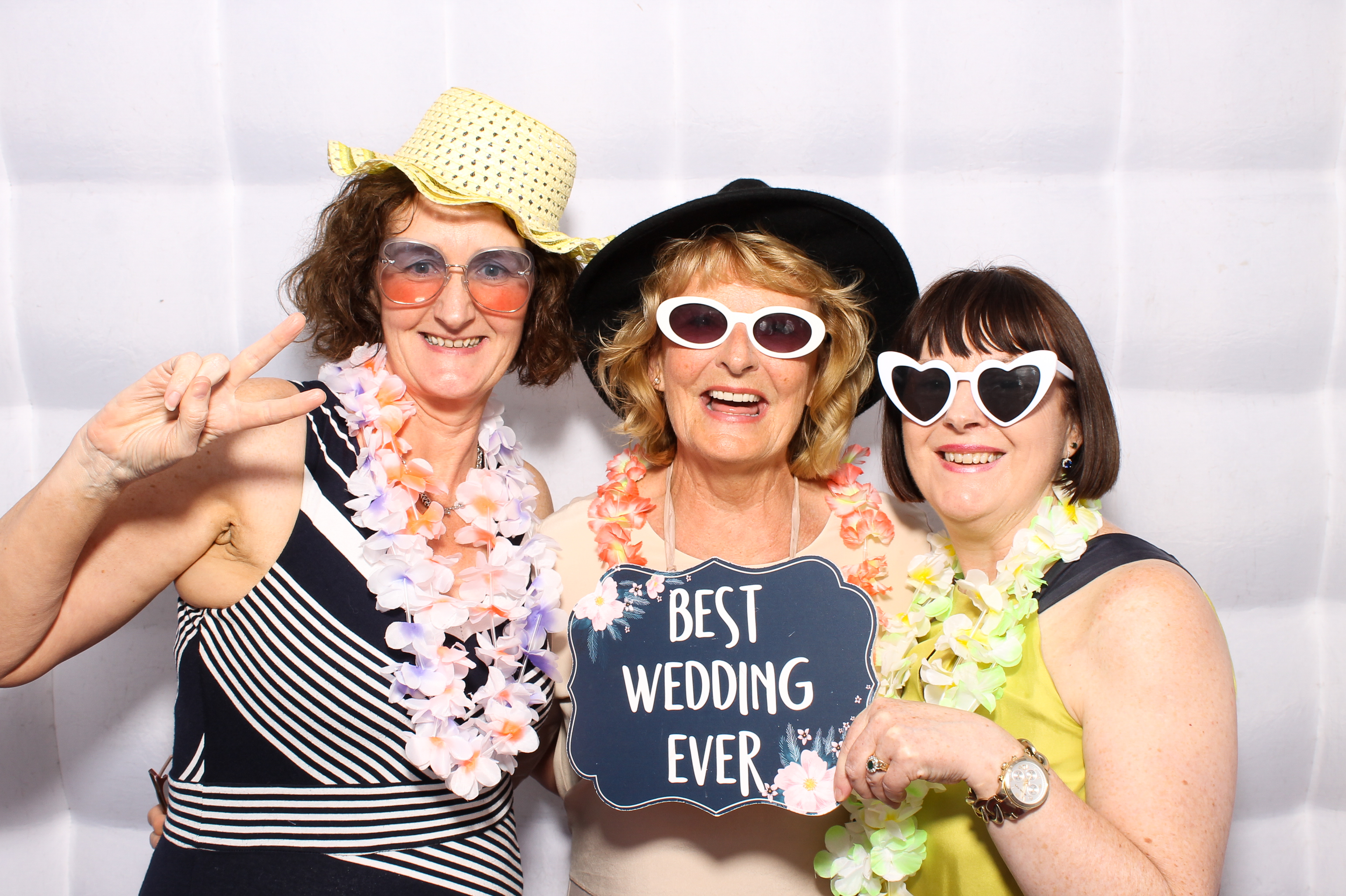 Ciaran & Eimear's Wedding | View more photos from the event at gallery.snapmagic.ie/u/SnapMagic/Ciaran-Eimears-Wedding