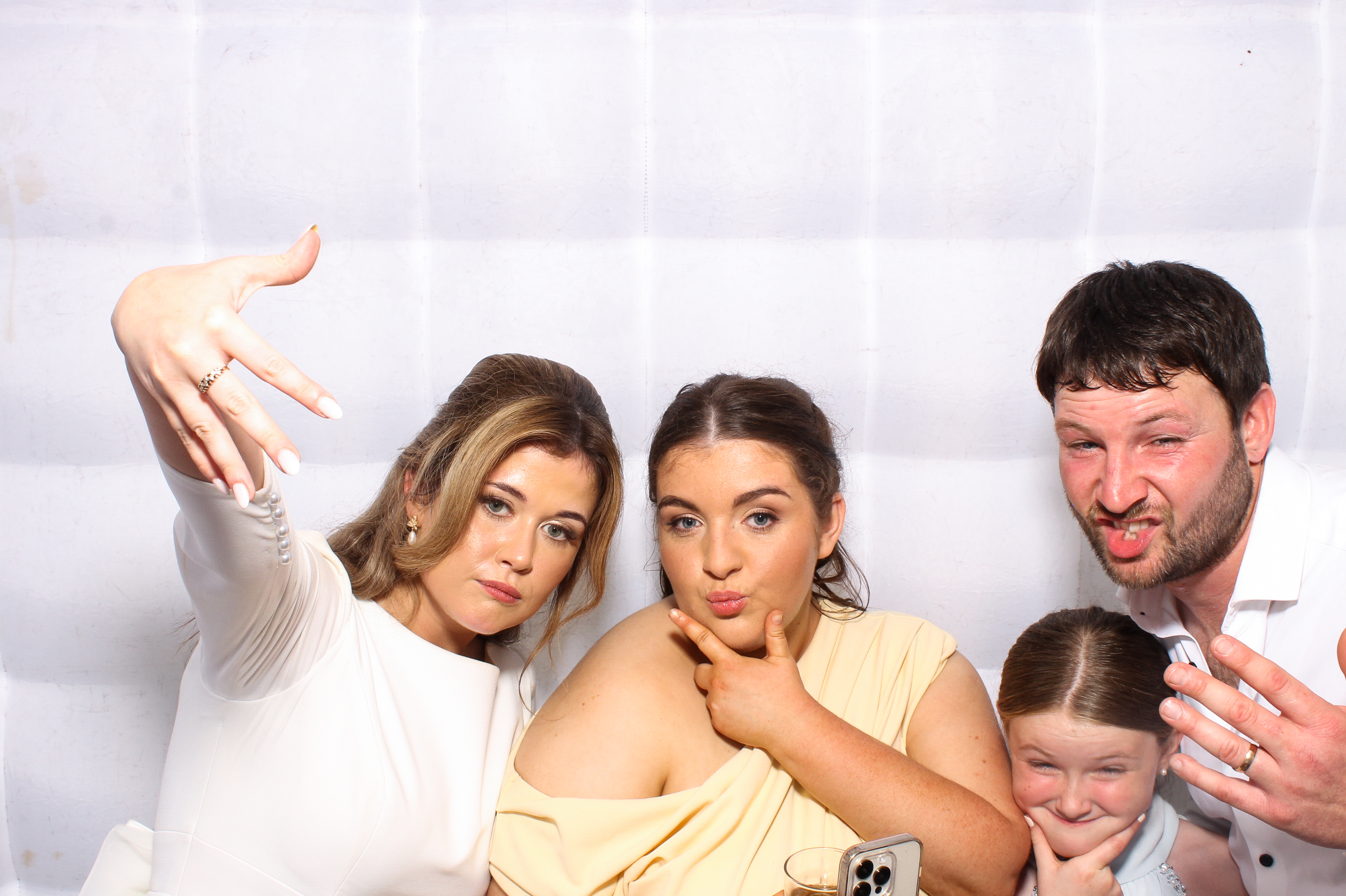 Claire & Darragh | View more photos from the event at gallery.snapmagic.ie/u/SnapMagic/Claire-Darragh