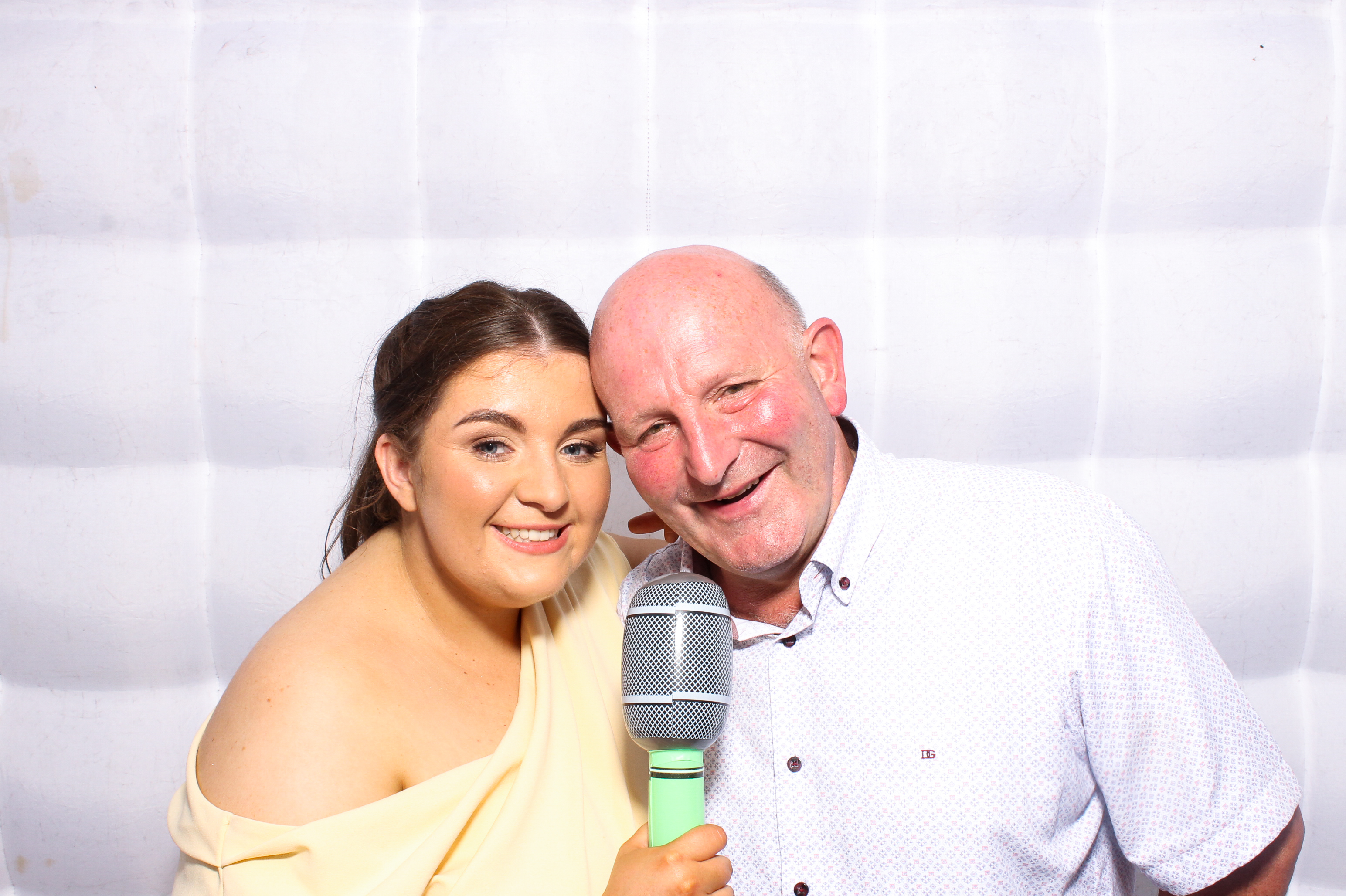 Claire & Darragh | View more photos from the event at gallery.snapmagic.ie/u/SnapMagic/Claire-Darragh