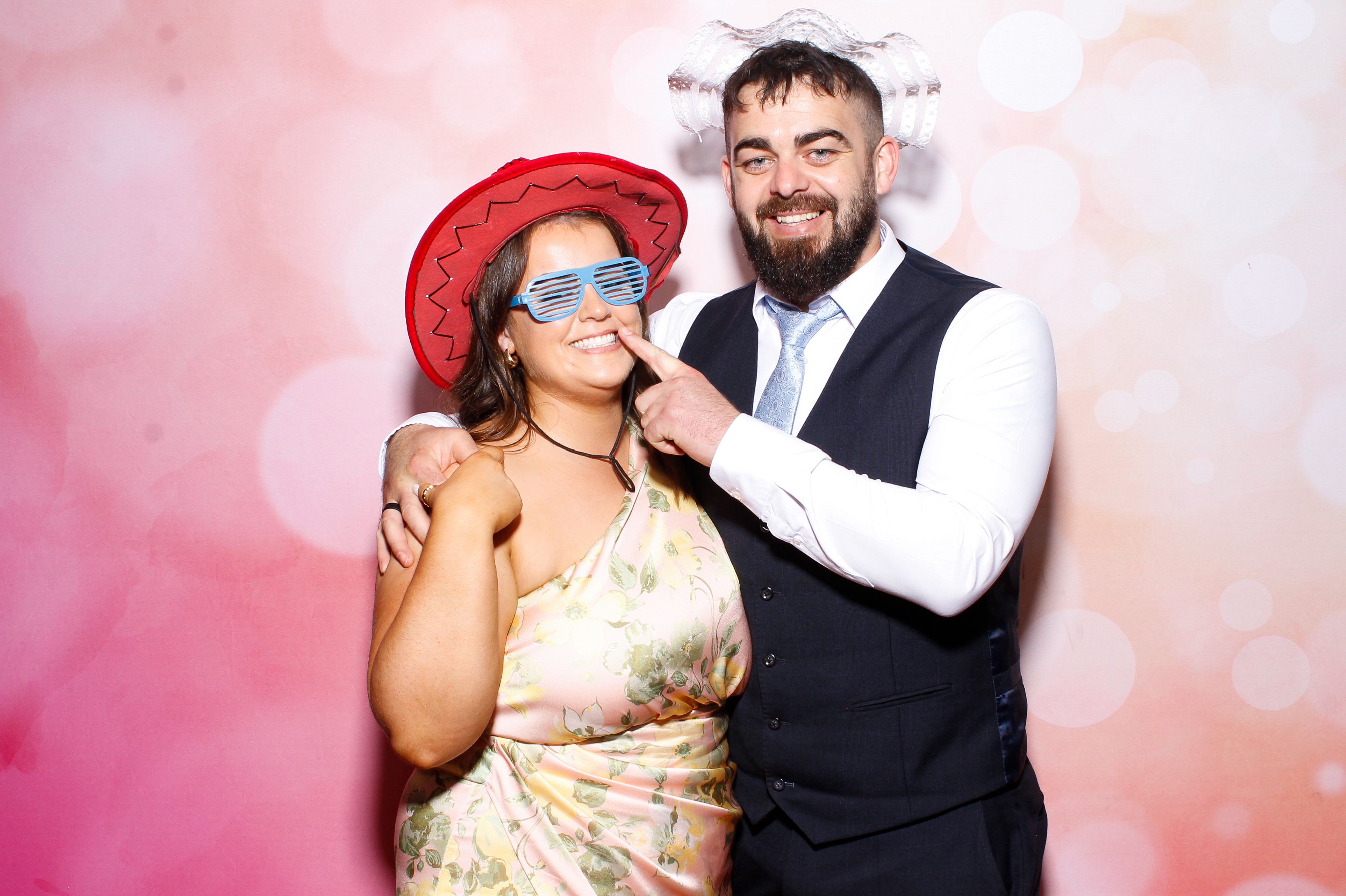 Claire & Paul | View more photos from the event at gallery.snapmagic.ie/u/SnapMagic/Claire-Paul