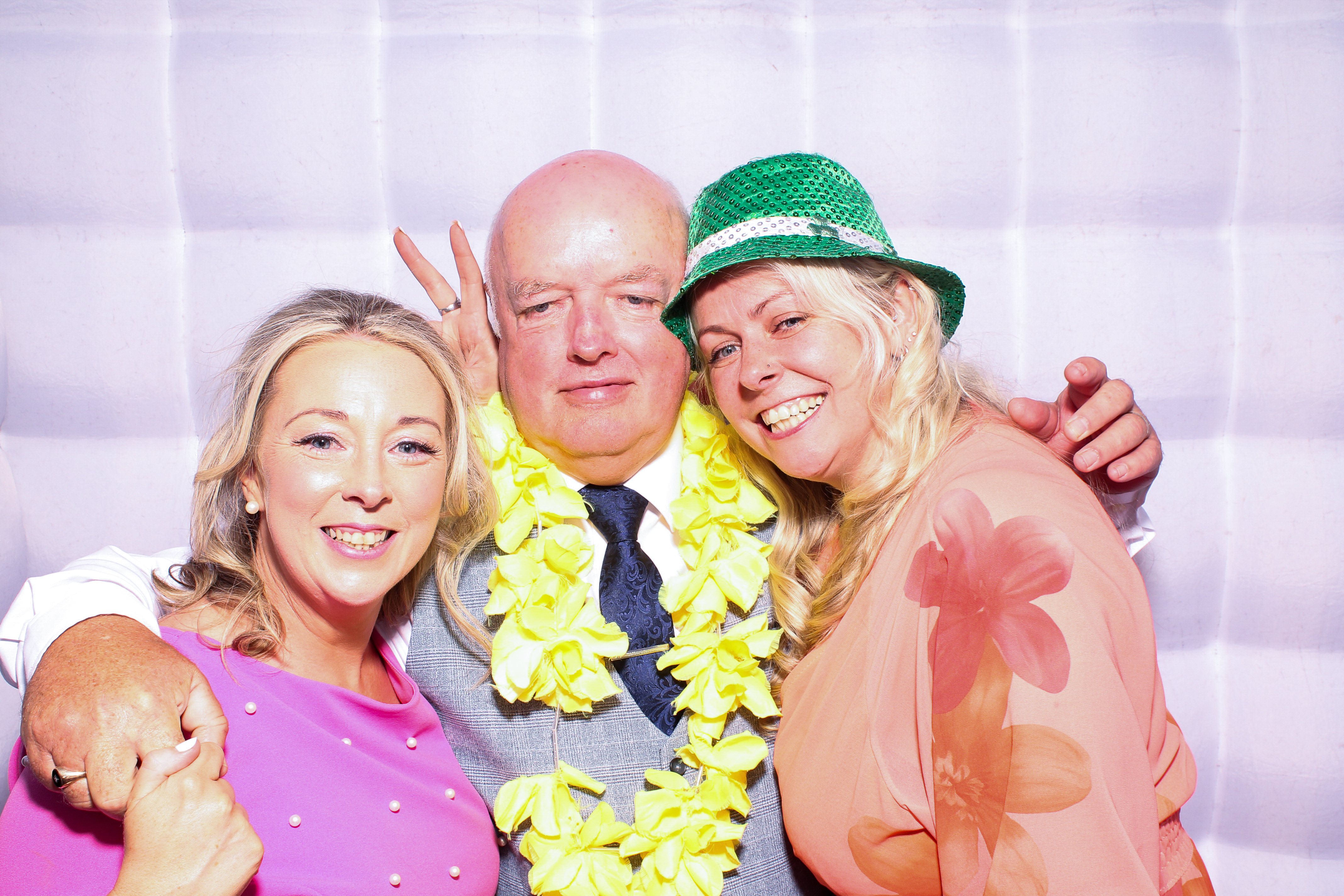 Colie & Christine | View more photos from the event at gallery.snapmagic.ie/u/SnapMagic/Colie-Christine