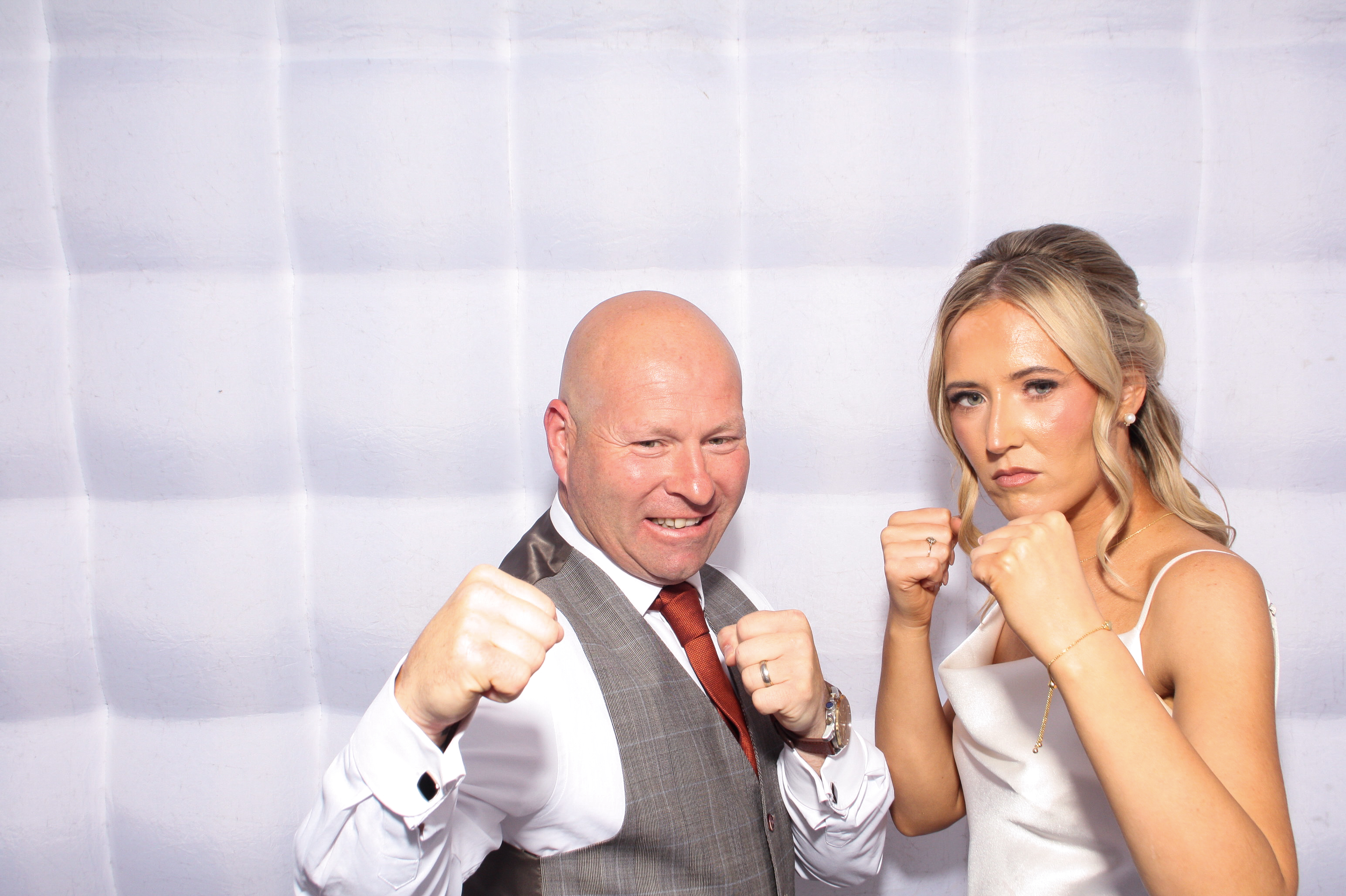 Danielle & Simon | View more photos from the event at gallery.snapmagic.ie/u/SnapMagic/Danielle-Simon