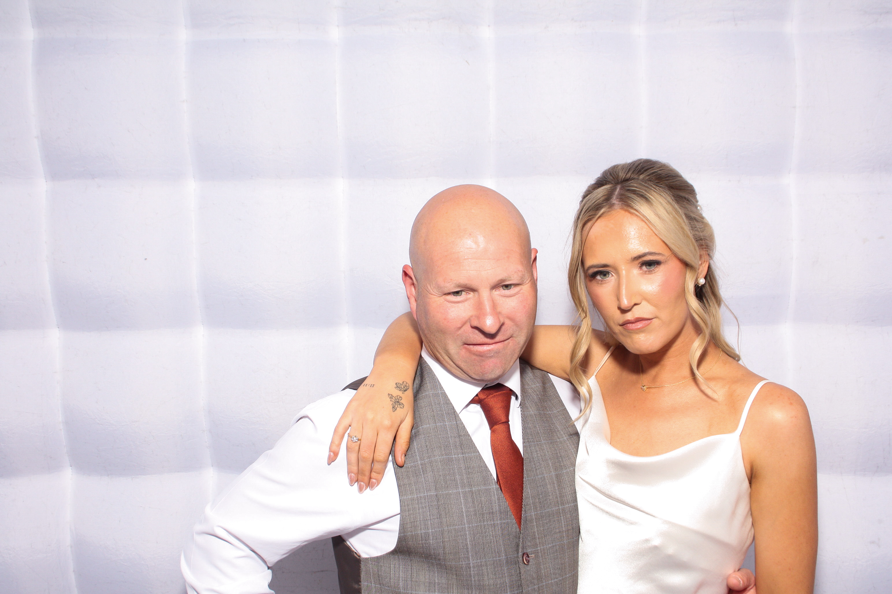 Danielle & Simon | View more photos from the event at gallery.snapmagic.ie/u/SnapMagic/Danielle-Simon