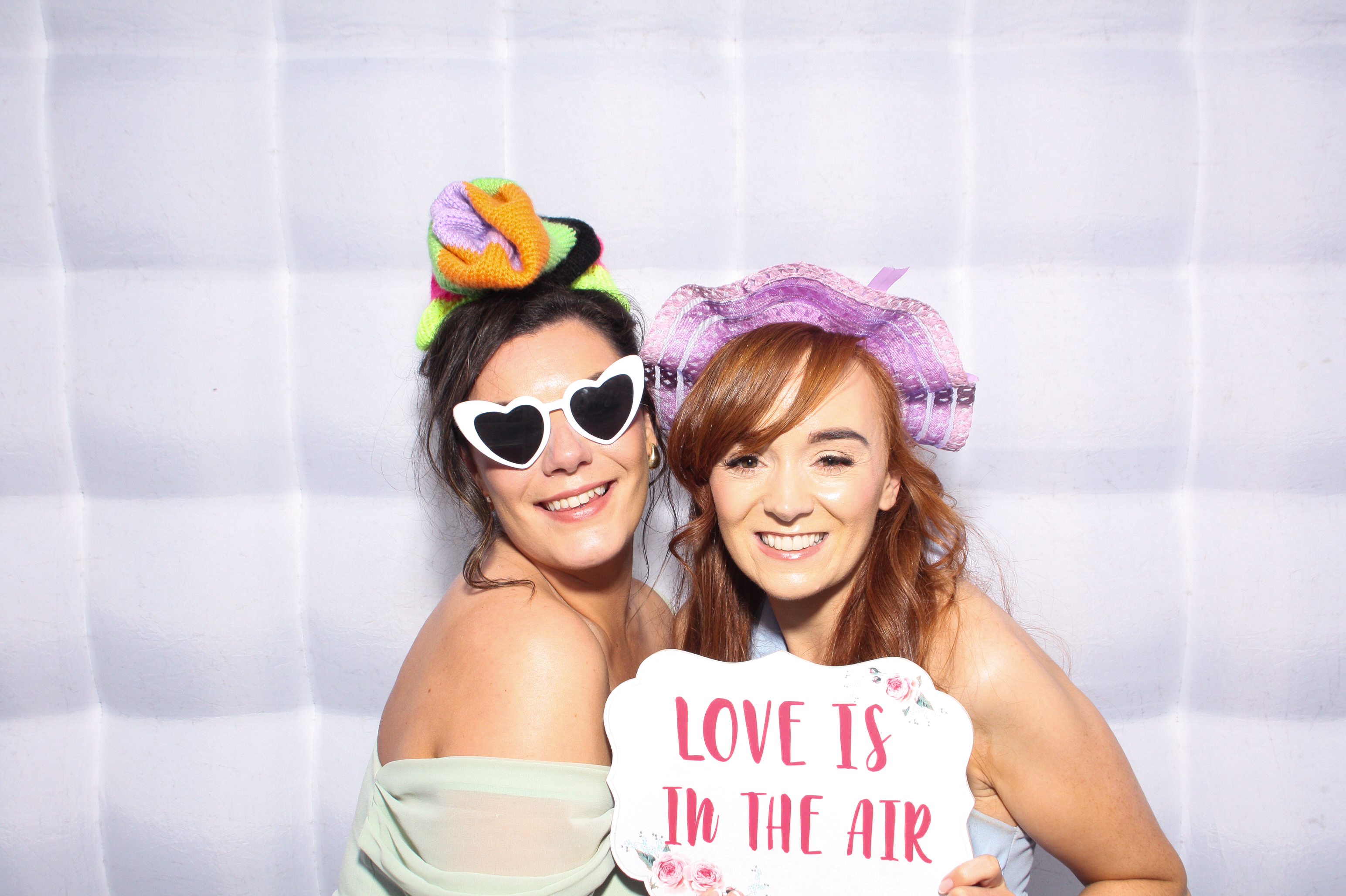 Danielle & Simon | View more photos from the event at gallery.snapmagic.ie/u/SnapMagic/Danielle-Simon