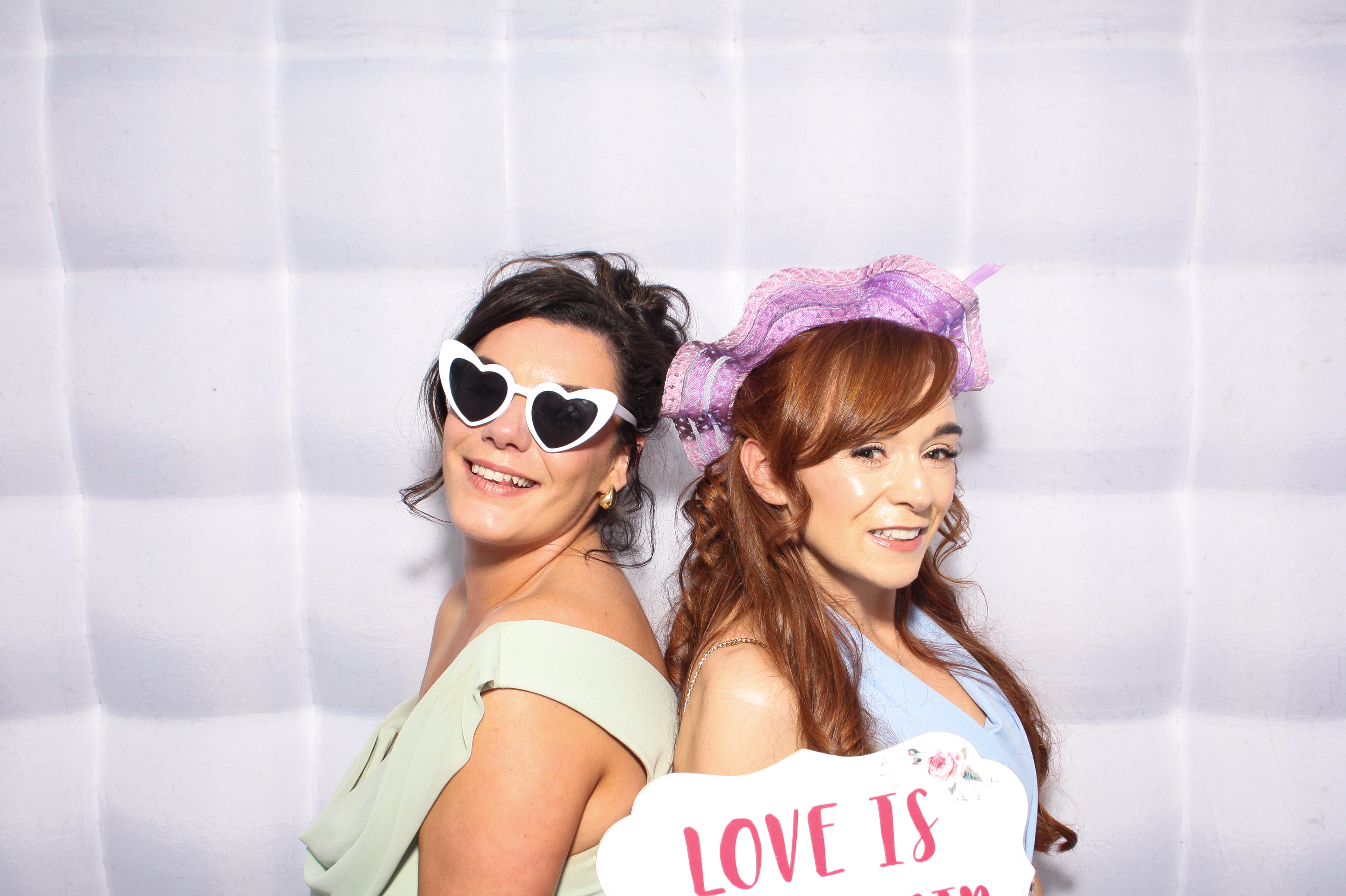 Danielle & Simon | View more photos from the event at gallery.snapmagic.ie/u/SnapMagic/Danielle-Simon