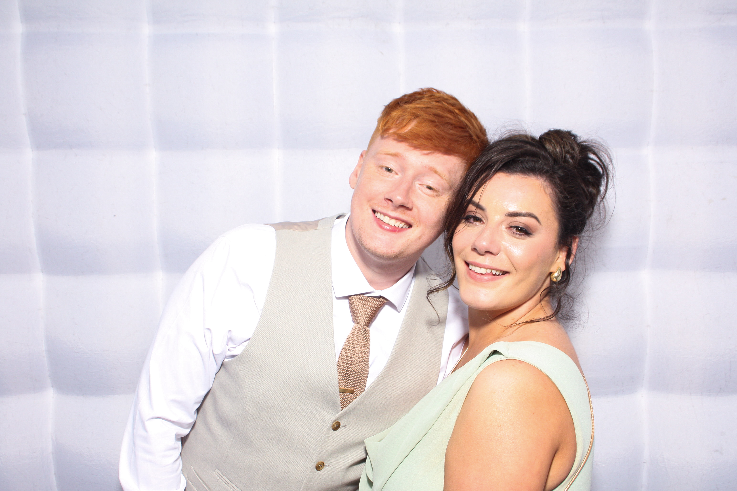 Danielle & Simon | View more photos from the event at gallery.snapmagic.ie/u/SnapMagic/Danielle-Simon