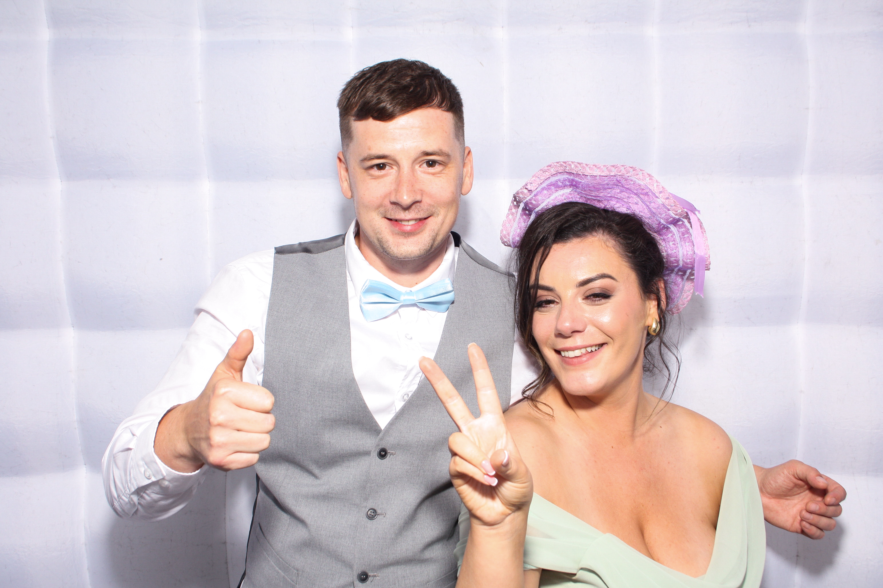 Danielle & Simon | View more photos from the event at gallery.snapmagic.ie/u/SnapMagic/Danielle-Simon