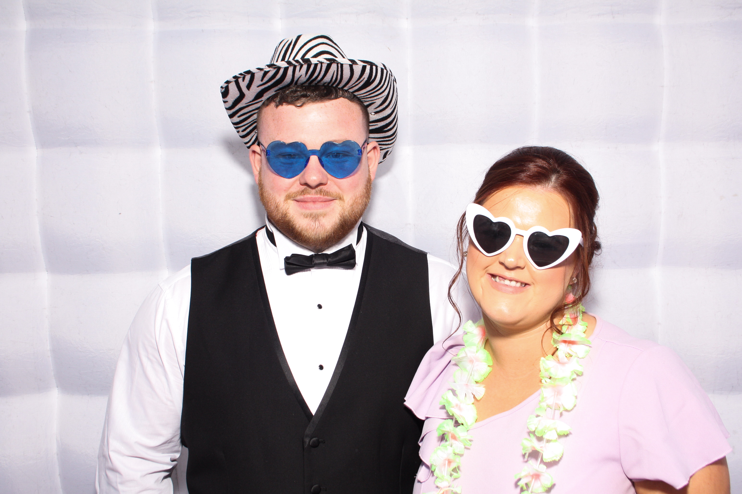 Danielle & Simon | View more photos from the event at gallery.snapmagic.ie/u/SnapMagic/Danielle-Simon